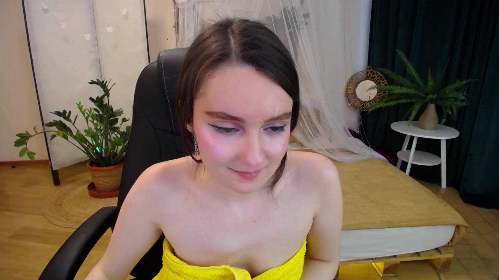 Gallery image thumbnail from Milim_Nava's myfreecams stream on, 03/07/2025, 10:01 image 12 of 20