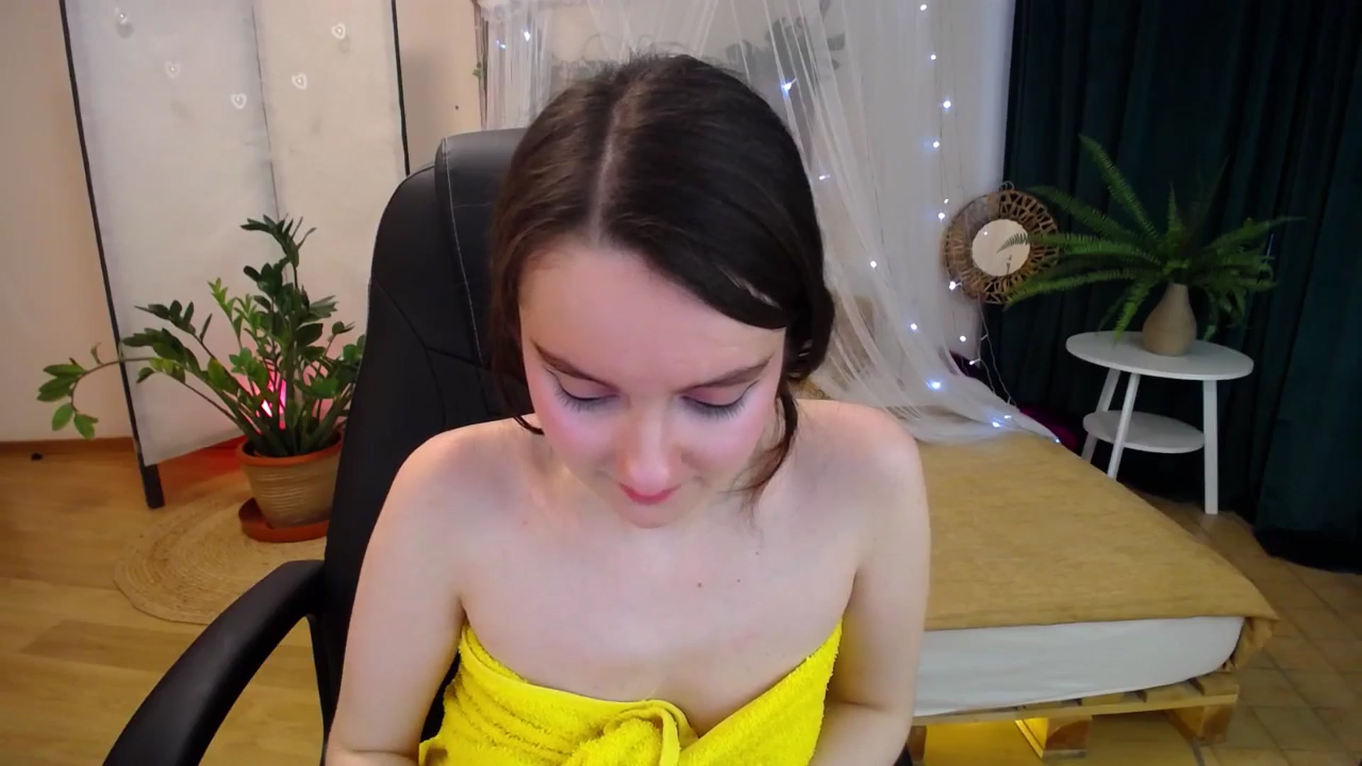 Gallery image thumbnail from Milim_Nava's myfreecams stream on, 03/07/2025, 10:01 image 15 of 20