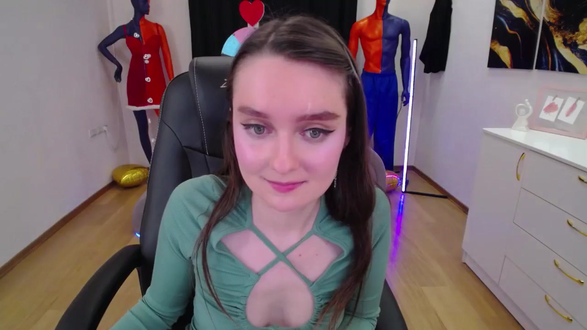 Gallery image thumbnail from Milim_Nava's myfreecams stream on, 03/10/2025, 09:50 image 13 of 20