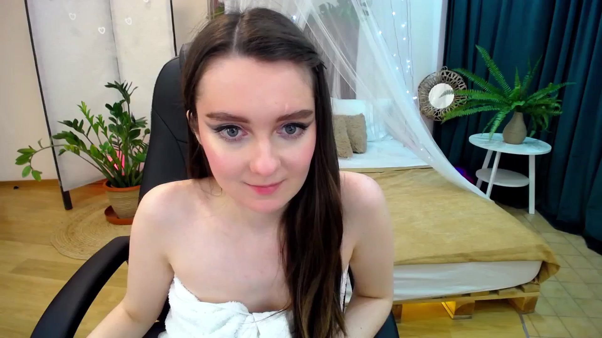 Gallery image thumbnail from Milim_Nava's myfreecams stream on, 03/13/2025, 08:03 image 17 of 20