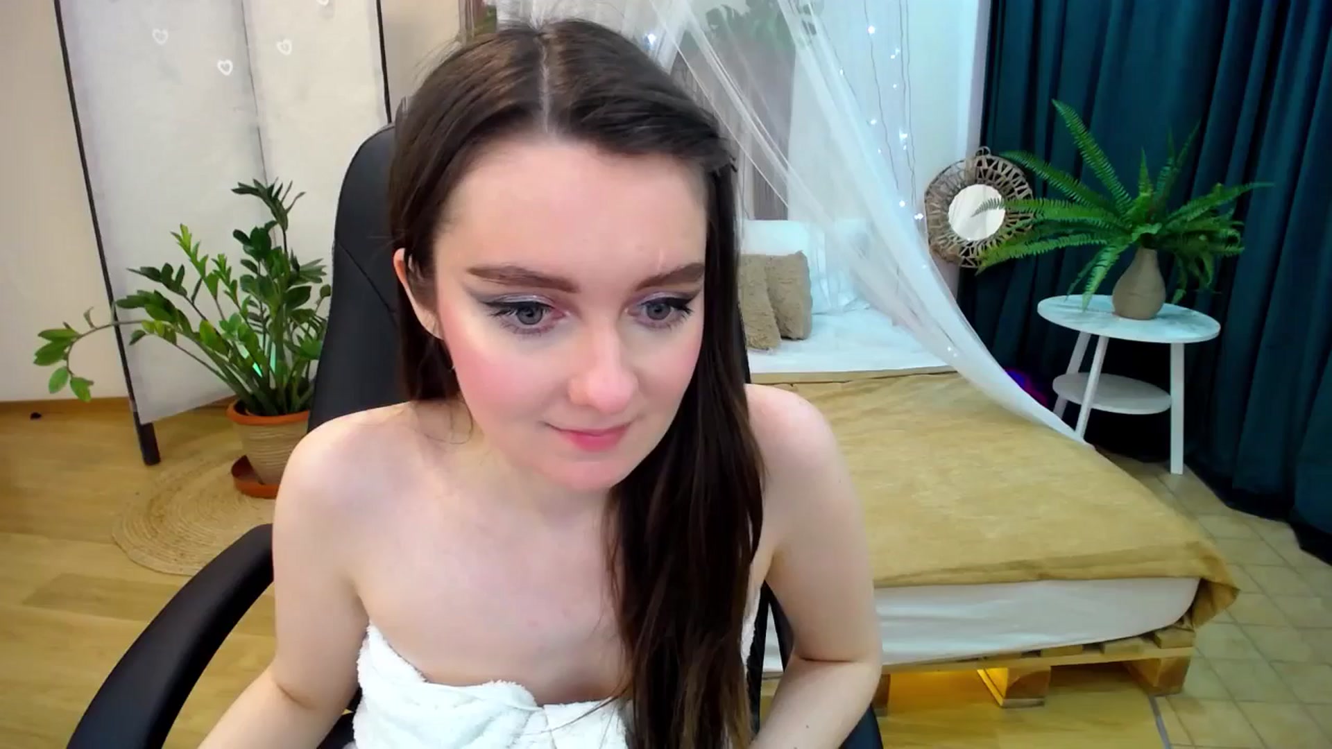 Gallery image thumbnail from Milim_Nava's myfreecams stream on, 03/13/2025, 08:03 image 18 of 20