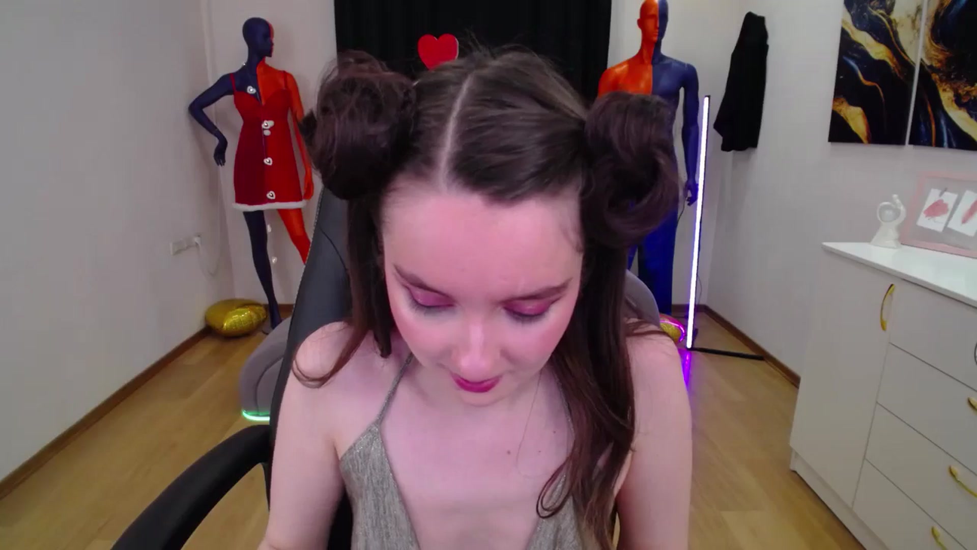 Gallery image thumbnail from Milim_Nava's myfreecams stream on, 03/19/2025, 06:20 image 12 of 20