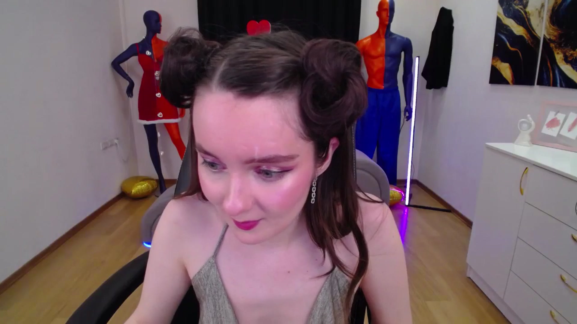 Gallery image thumbnail from Milim_Nava's myfreecams stream on, 03/19/2025, 06:20 image 3 of 20