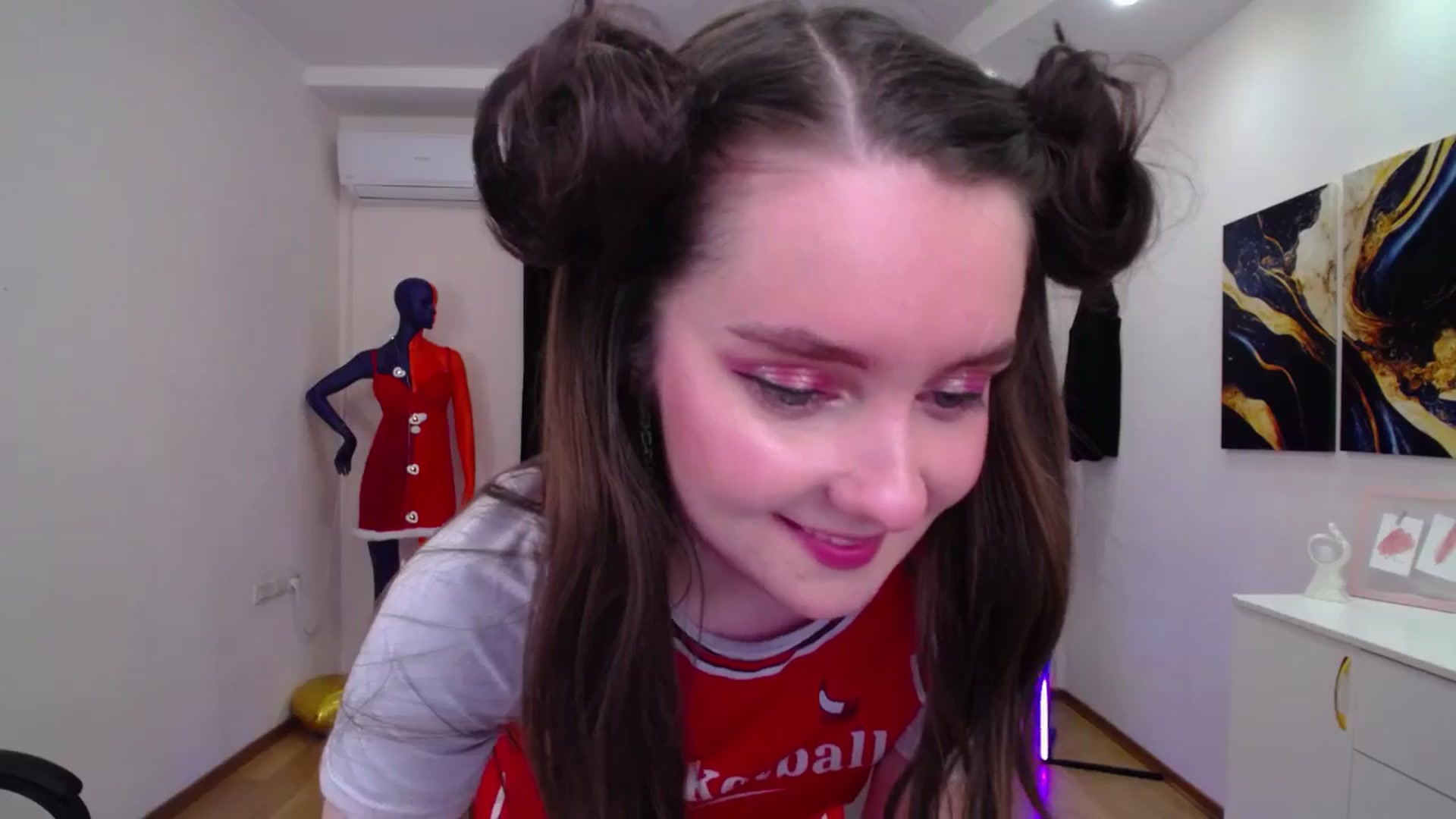 Gallery image thumbnail from Milim_Nava's myfreecams stream on, 03/19/2025, 07:22 image 13 of 20