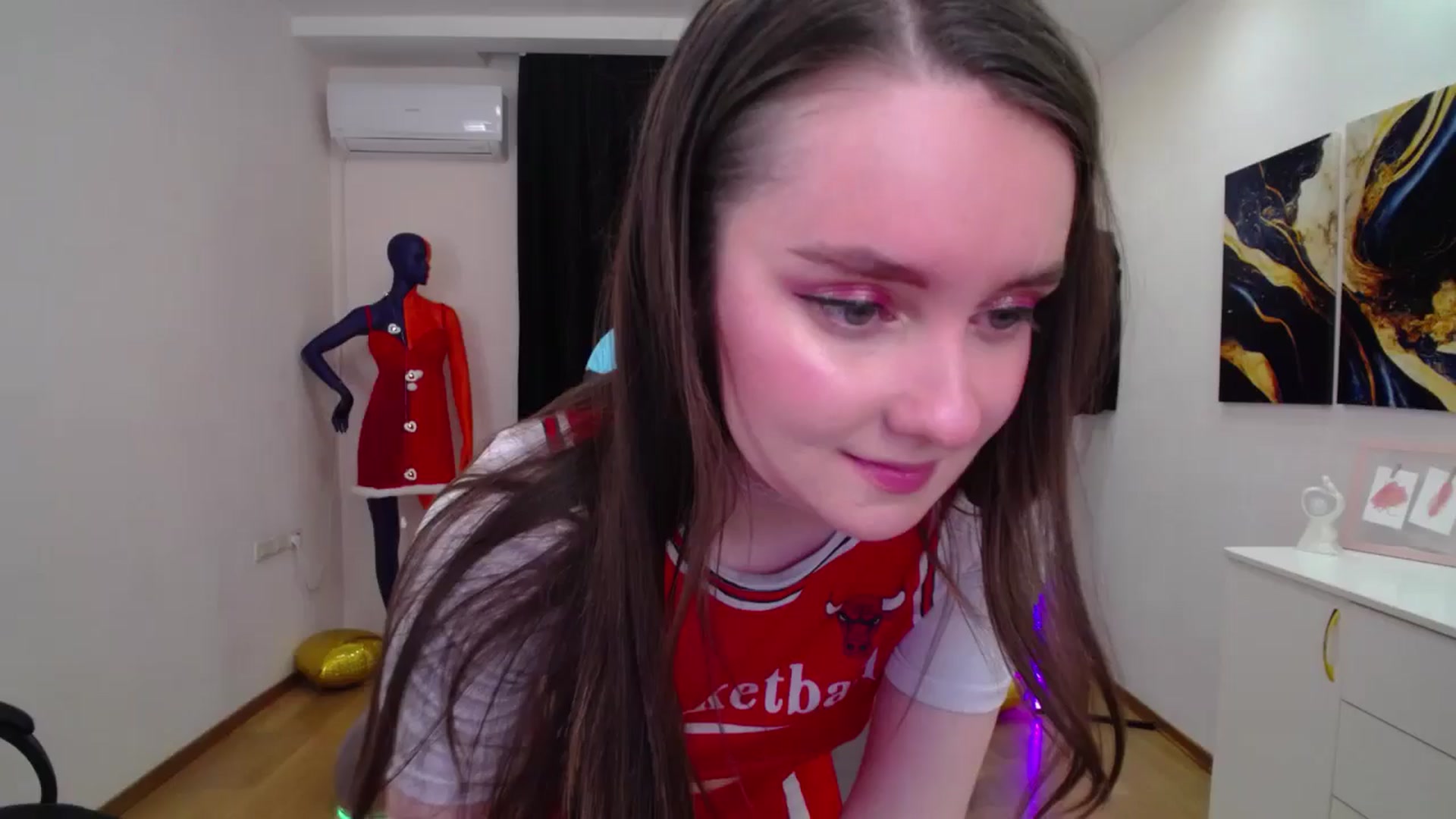 Gallery image thumbnail from Milim_Nava's myfreecams stream on, 03/19/2025, 08:27 image 1 of 20