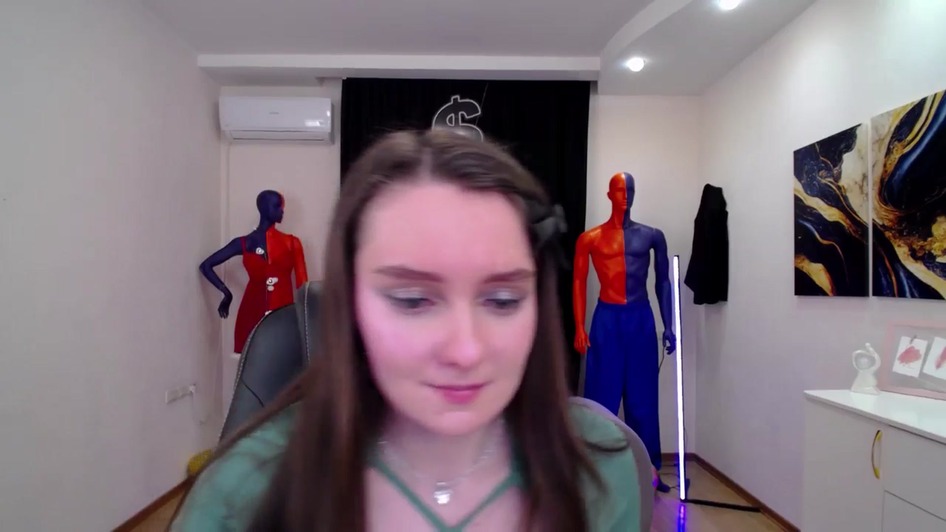 Gallery image thumbnail from Milim_Nava's myfreecams stream on, 03/20/2025, 09:45 image 13 of 20