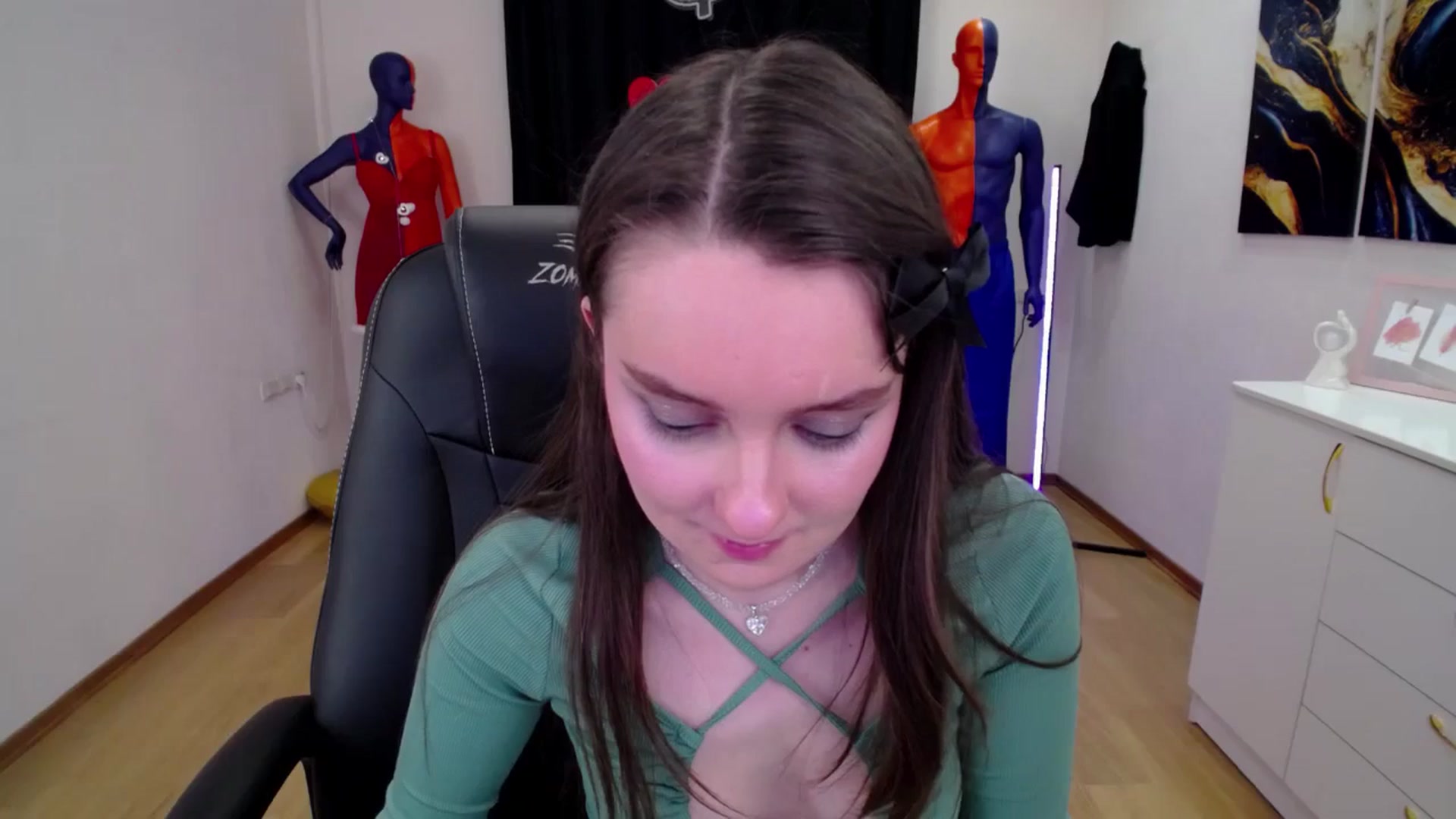 Gallery image thumbnail from Milim_Nava's myfreecams stream on, 03/20/2025, 09:45 image 14 of 20