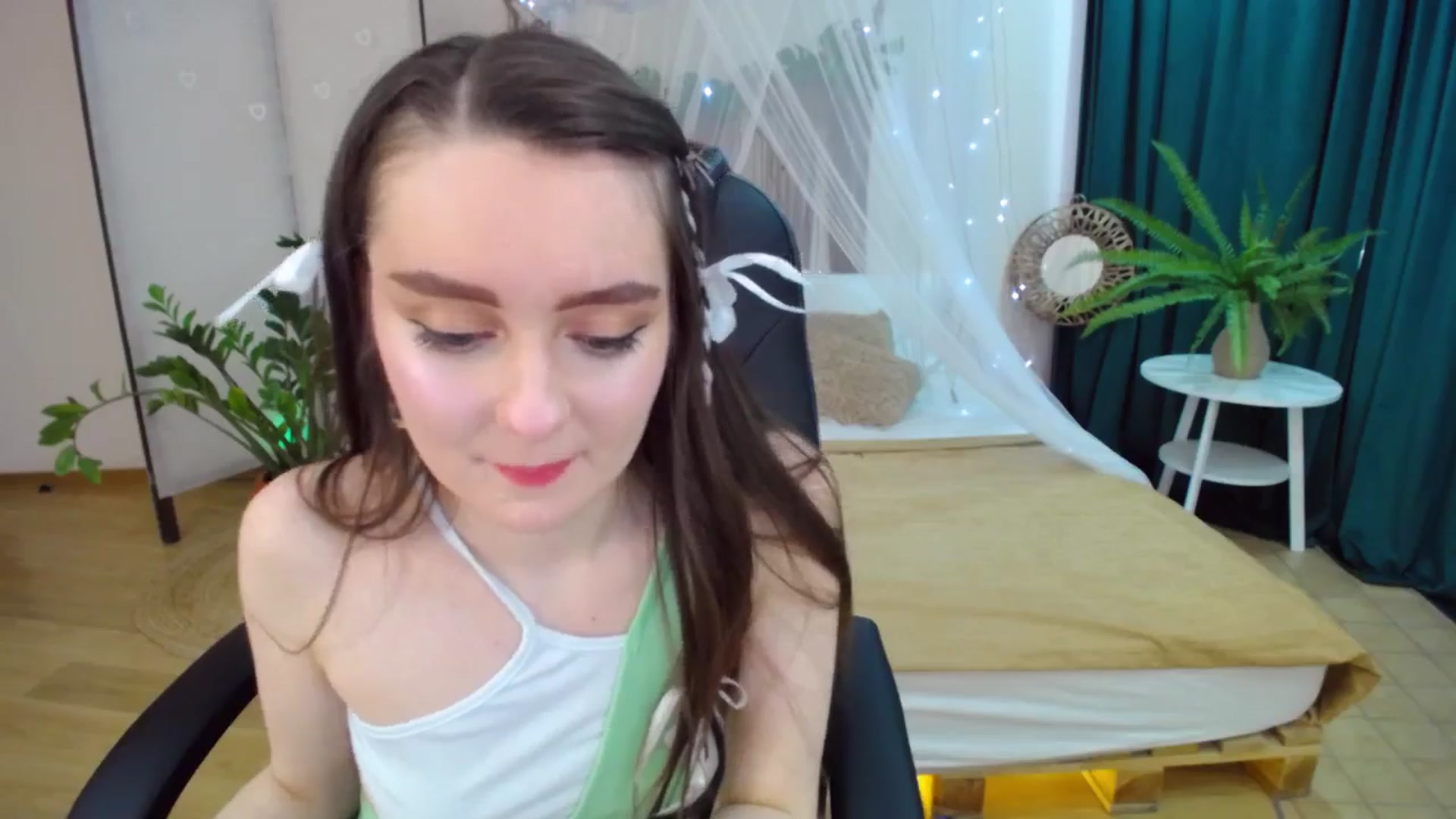Gallery image thumbnail from Milim_Nava's myfreecams stream on, 03/23/2025, 12:13 image 13 of 20