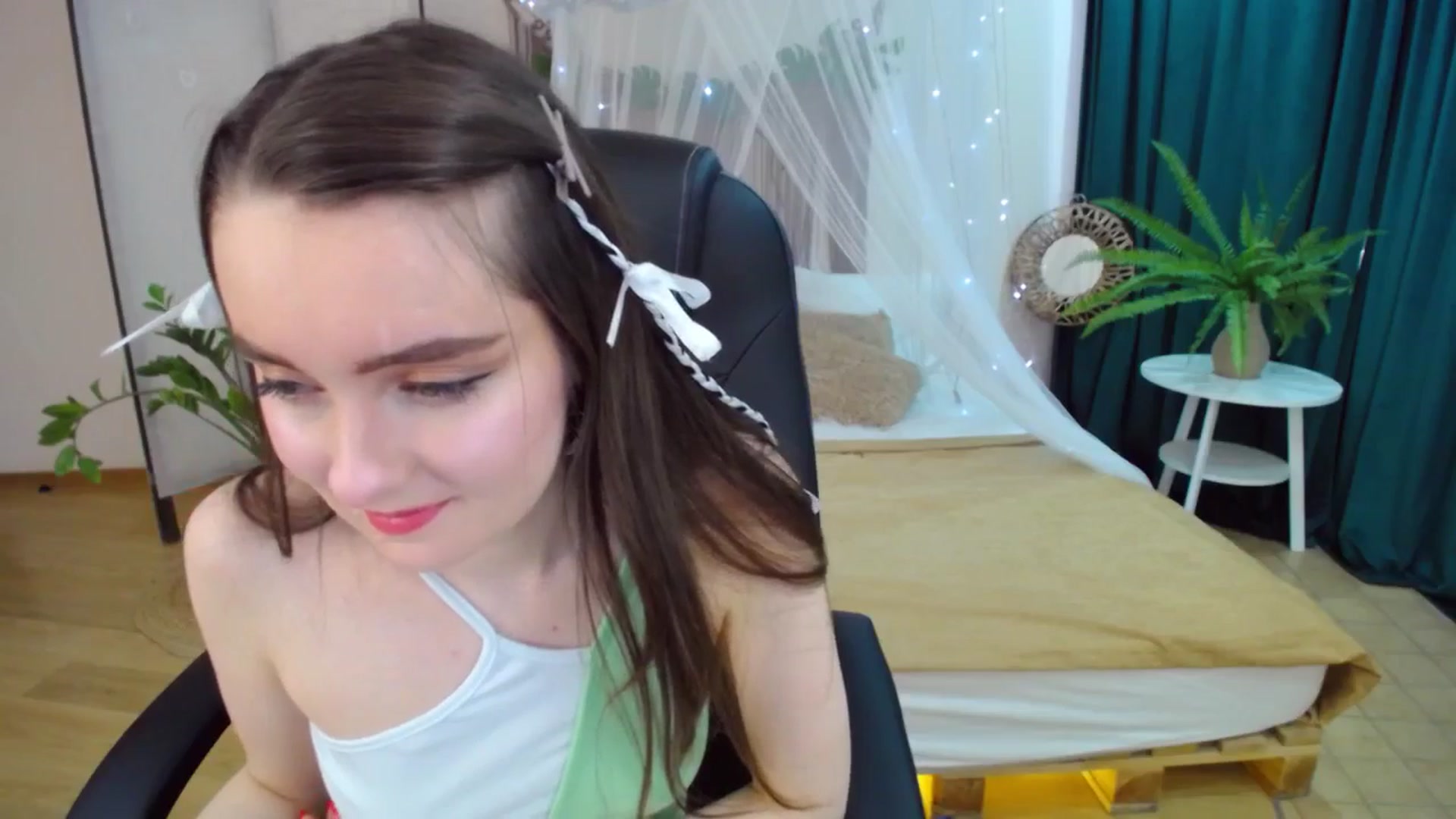 Gallery image thumbnail from Milim_Nava's myfreecams stream on, 03/23/2025, 12:13 image 10 of 20
