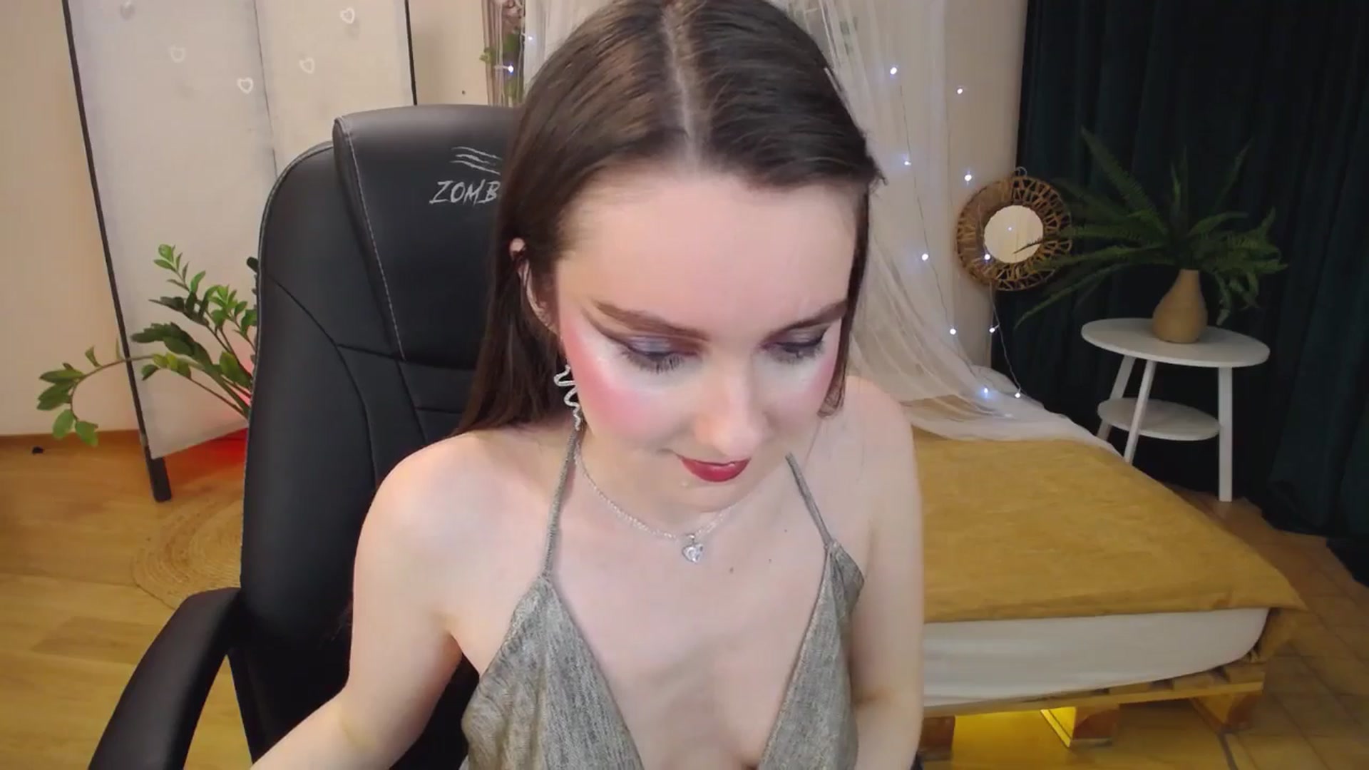 Gallery image thumbnail from Milim_Nava's myfreecams stream on, 03/25/2025, 20:10 image 19 of 20