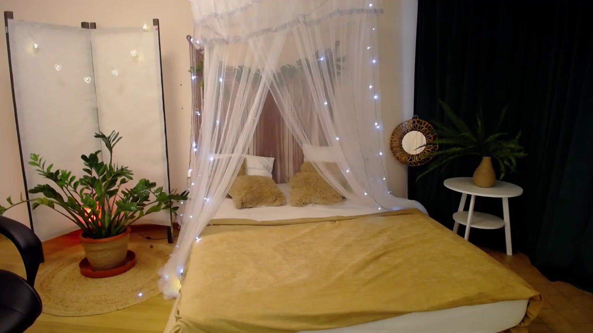 Gallery image thumbnail from Milim_Nava's myfreecams stream on, 04/02/2025, 07:19 image 13 of 20