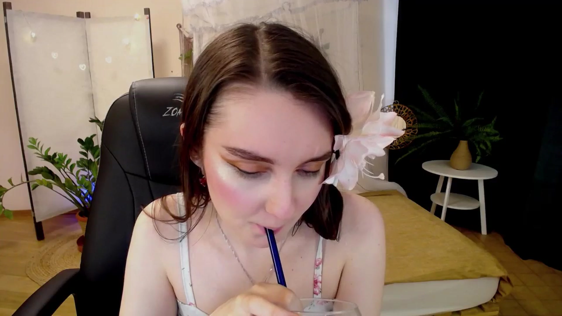 Gallery image thumbnail from Milim_Nava's myfreecams stream on, 04/02/2025, 11:08 image 9 of 20