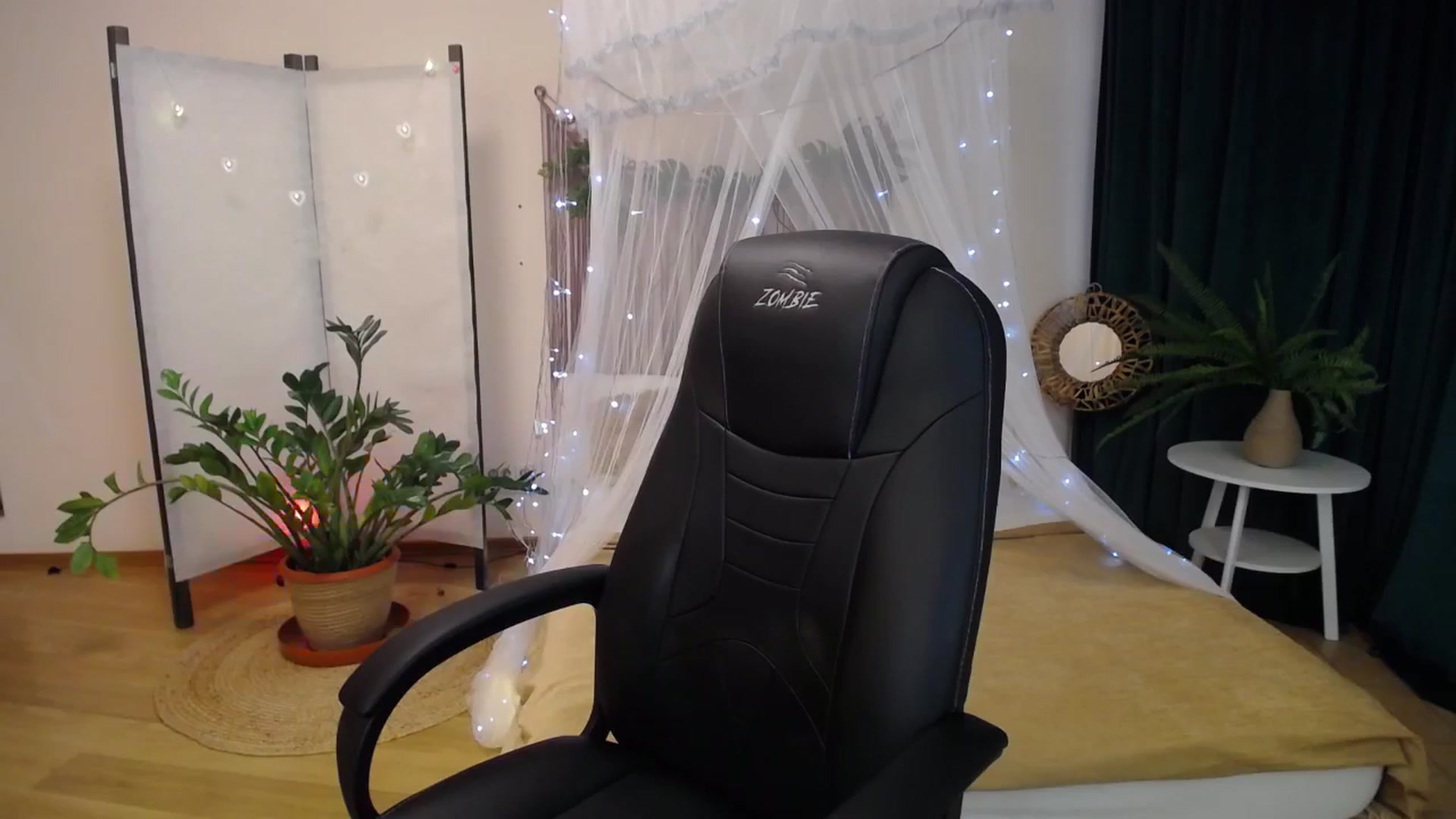 Gallery image thumbnail from Milim_Nava's myfreecams stream on, 04/06/2025, 10:29 image 19 of 20