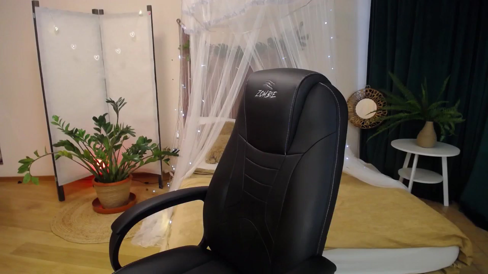 Gallery image thumbnail from Milim_Nava's myfreecams stream on, 04/07/2025, 08:50 image 2 of 20