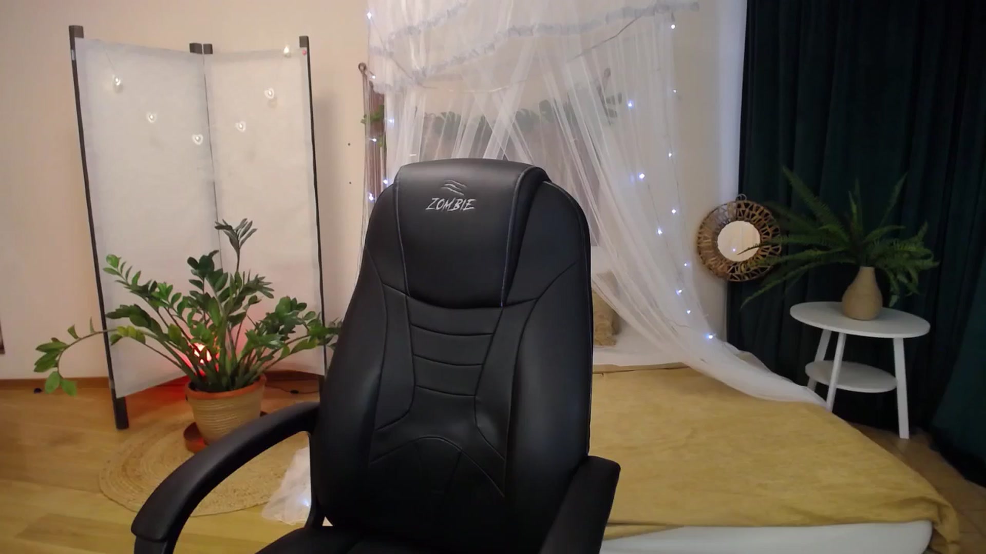 Gallery image thumbnail from Milim_Nava's myfreecams stream on, 04/07/2025, 08:50 image 13 of 20