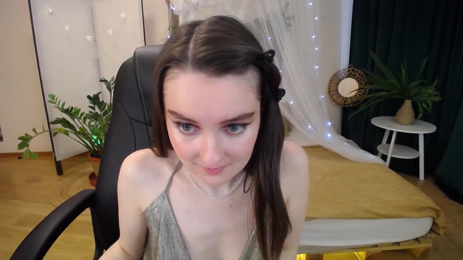 Gallery image thumbnail from Milim_Nava's myfreecams stream on, 04/07/2025, 08:50 image 11 of 20