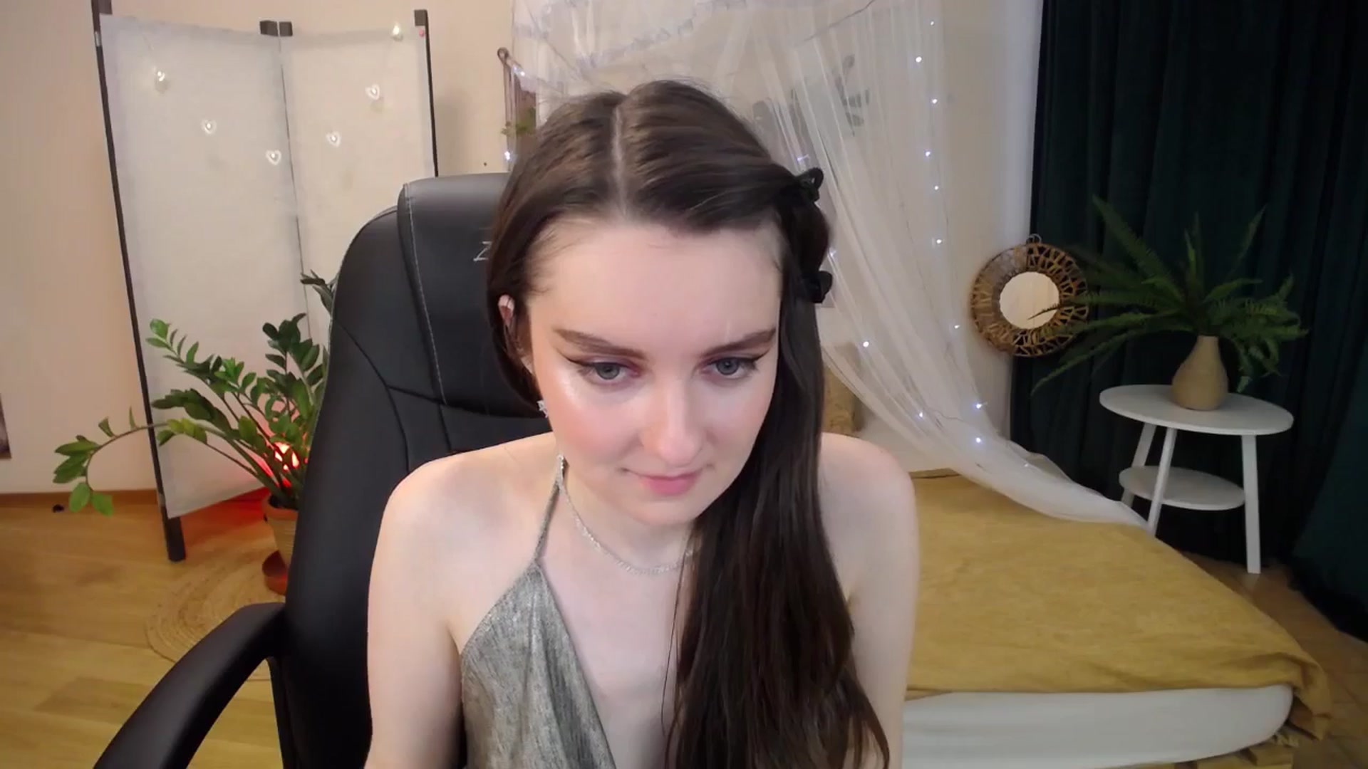 Gallery image thumbnail from Milim_Nava's myfreecams stream on, 04/07/2025, 10:02 image 2 of 20