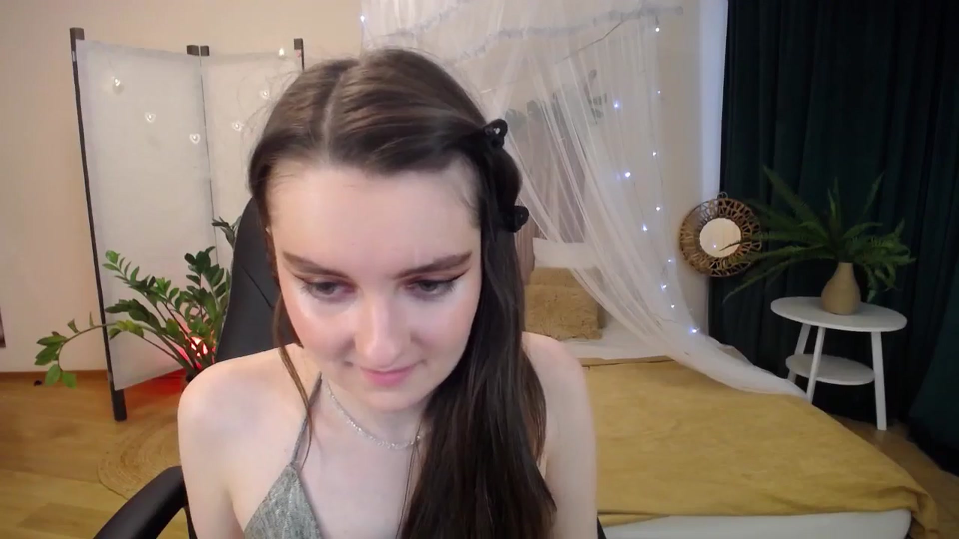 Gallery image thumbnail from Milim_Nava's myfreecams stream on, 04/07/2025, 10:02 image 12 of 20