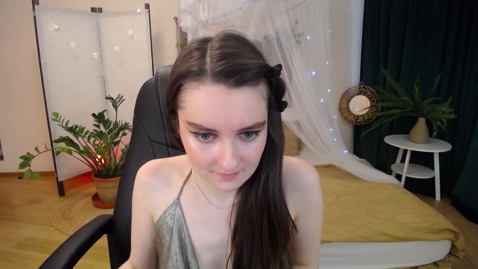 Gallery image thumbnail from Milim_Nava's myfreecams stream on, 04/07/2025, 10:02 image 6 of 20