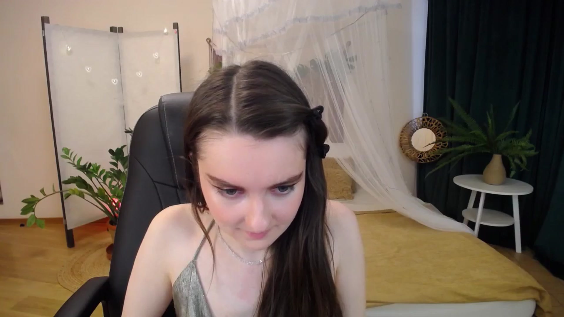 Gallery image thumbnail from Milim_Nava's myfreecams stream on, 04/07/2025, 10:02 image 14 of 20