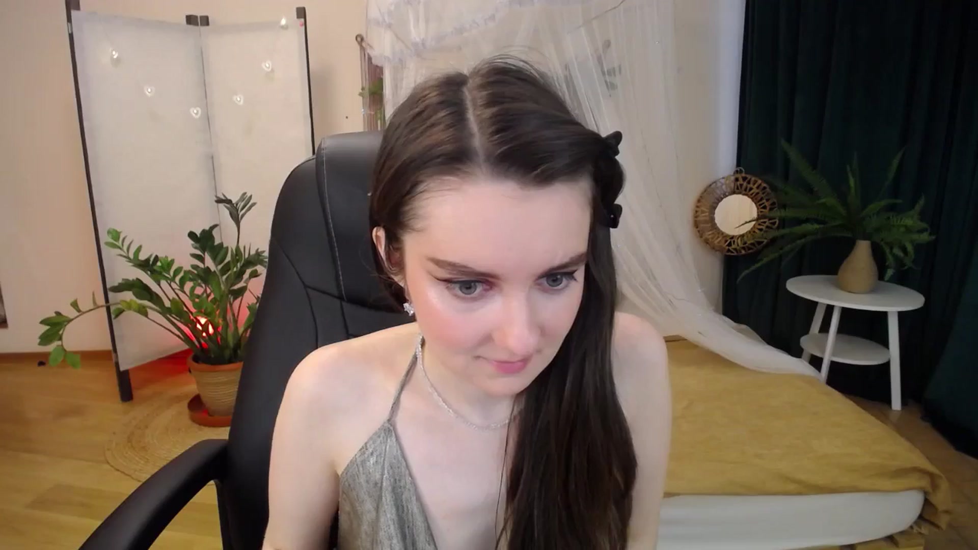 Gallery image thumbnail from Milim_Nava's myfreecams stream on, 04/07/2025, 10:02 image 4 of 20