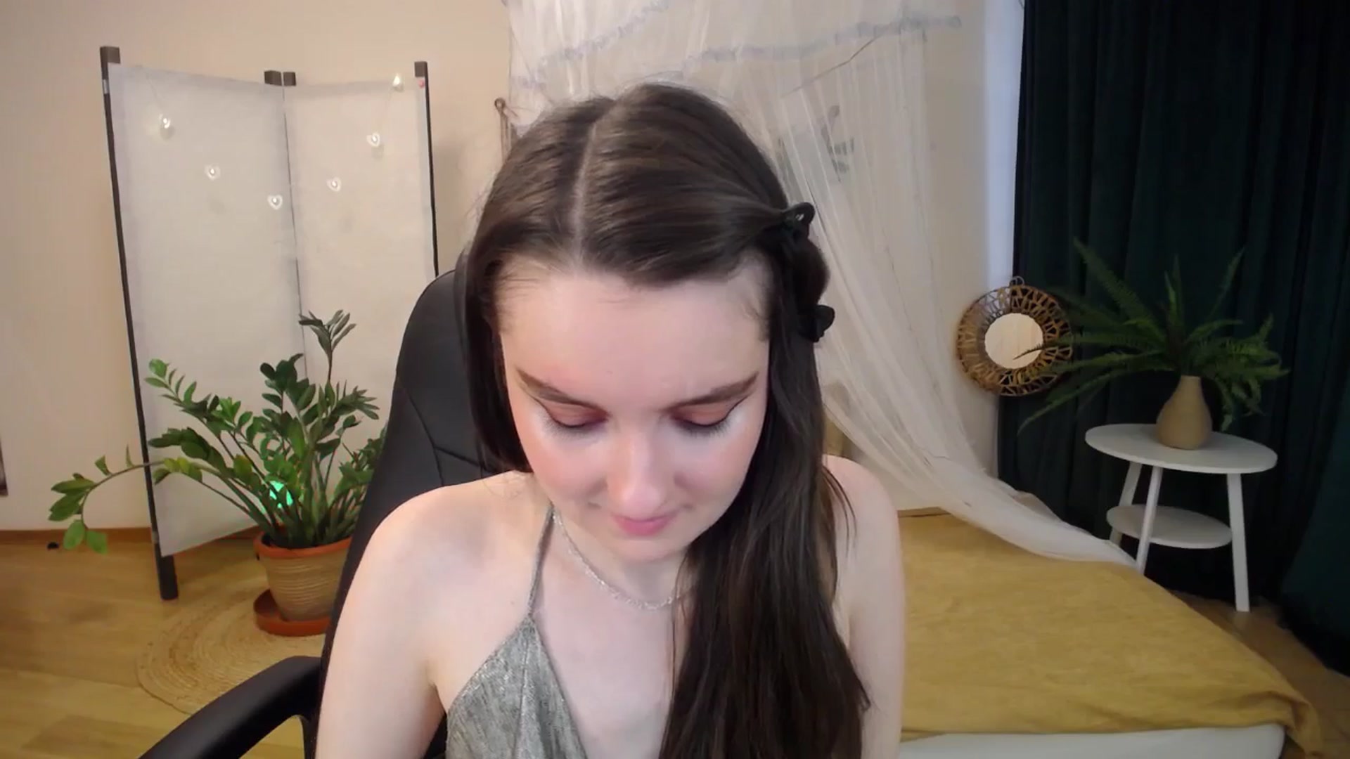 Gallery image thumbnail from Milim_Nava's myfreecams stream on, 04/07/2025, 10:02 image 9 of 20