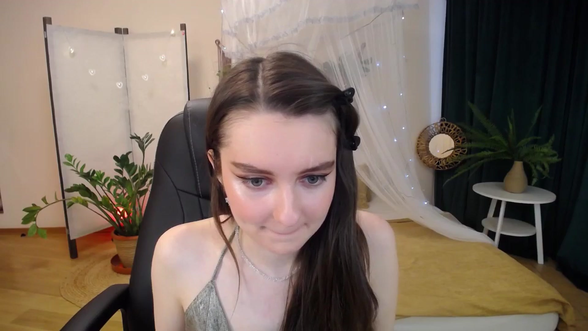 Gallery image thumbnail from Milim_Nava's myfreecams stream on, 04/07/2025, 10:02 image 13 of 20