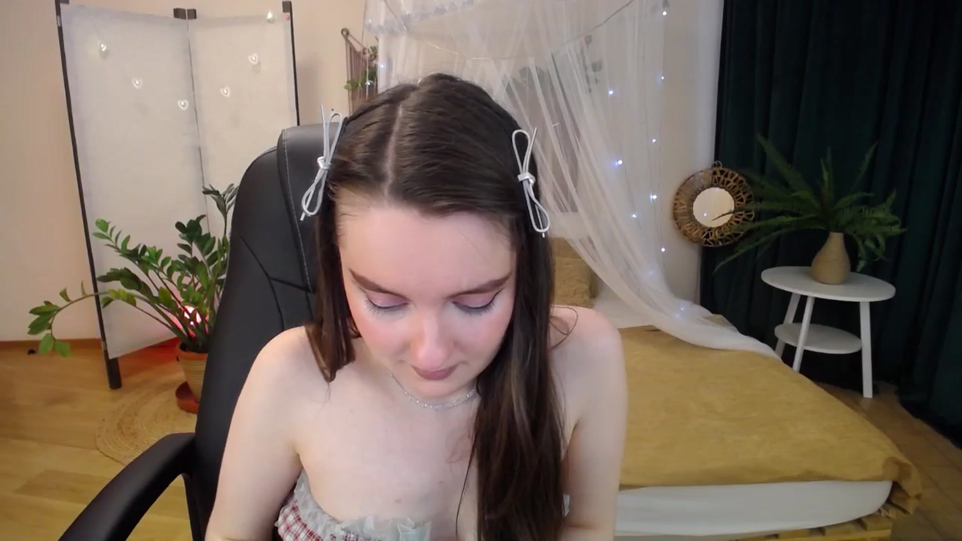 Gallery image thumbnail from Milim_Nava's myfreecams stream on, 04/08/2025, 08:01 image 18 of 20