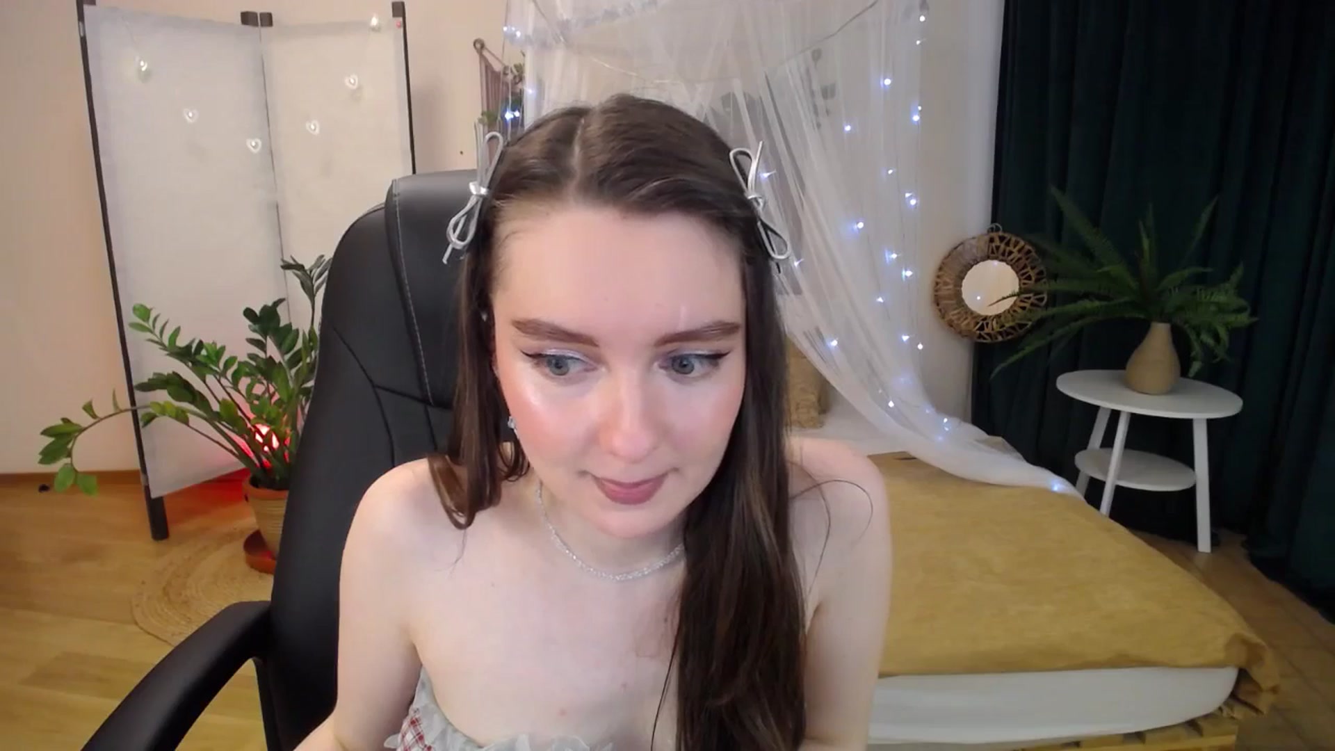 Gallery image thumbnail from Milim_Nava's myfreecams stream on, 04/08/2025, 08:01 image 19 of 20