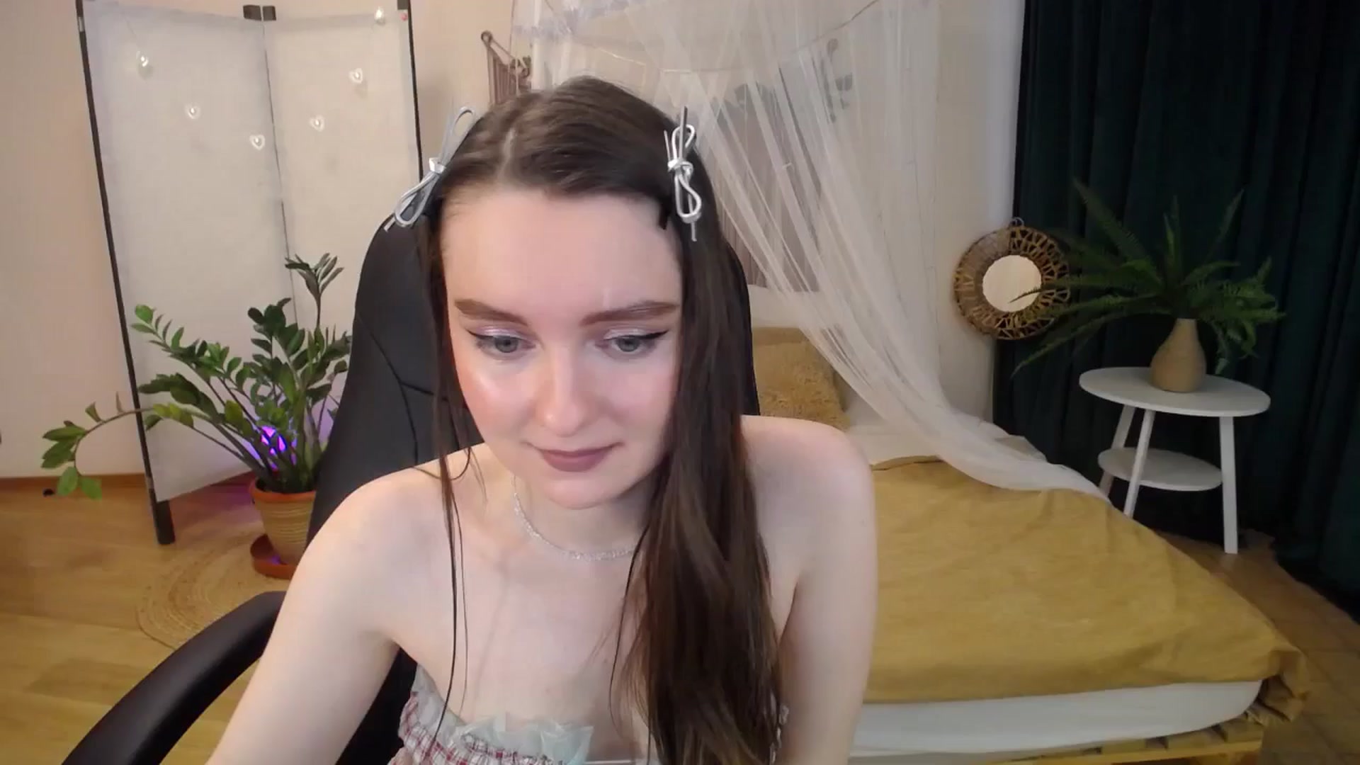 Gallery image thumbnail from Milim_Nava's myfreecams stream on, 04/08/2025, 09:52 image 16 of 20
