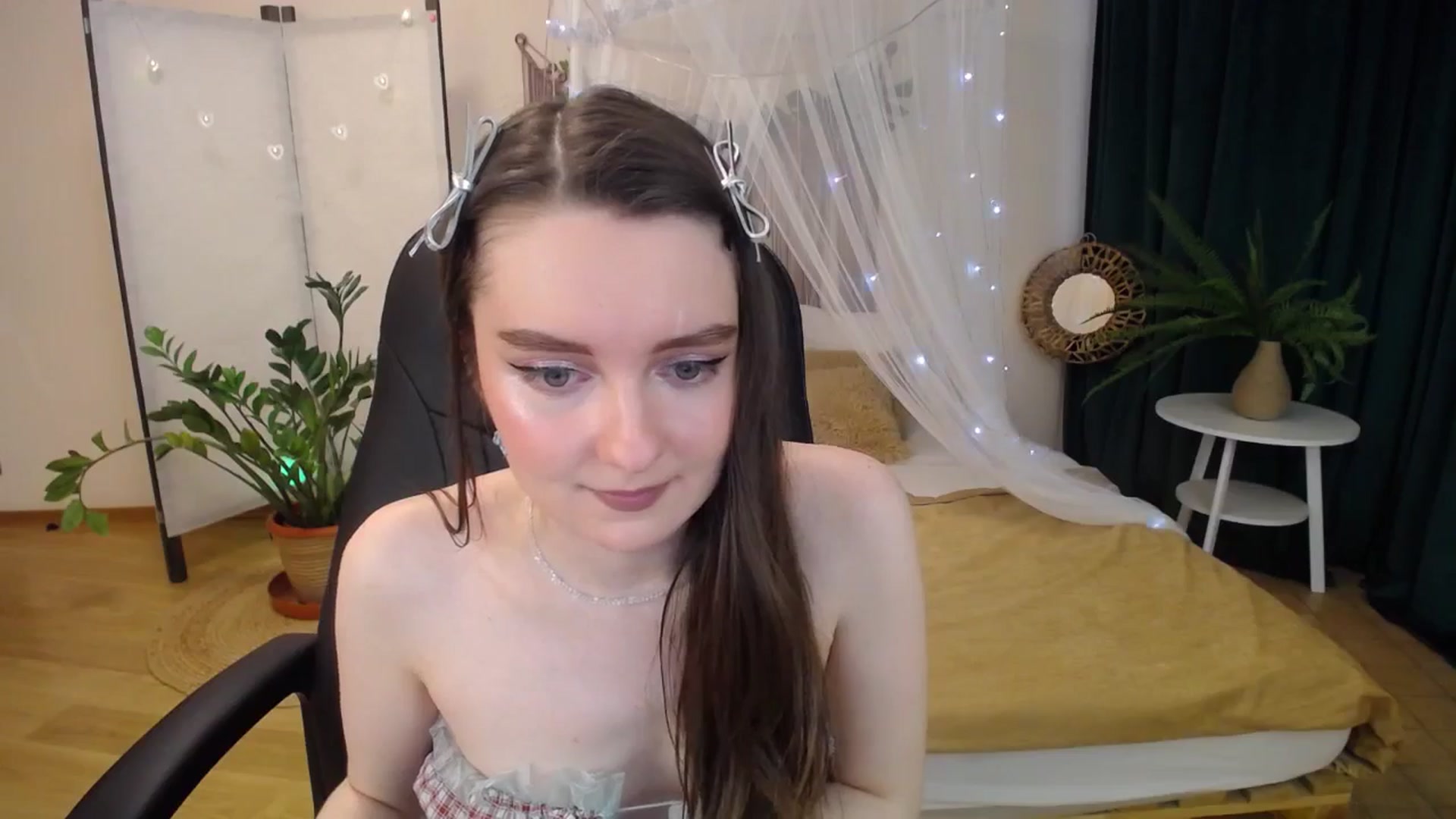 Gallery image thumbnail from Milim_Nava's myfreecams stream on, 04/08/2025, 09:52 image 15 of 20