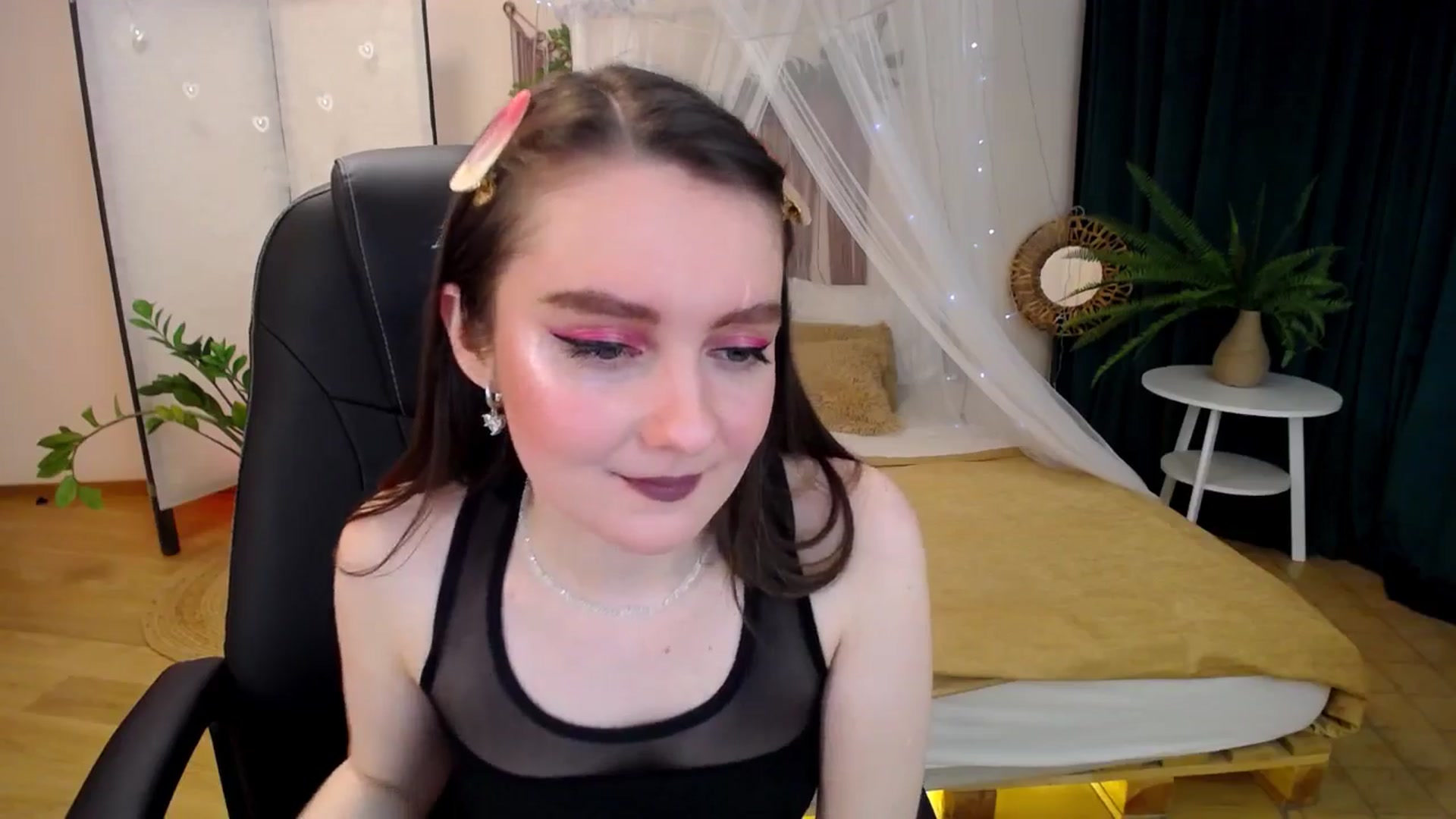 Gallery image thumbnail from Milim_Nava's myfreecams stream on, 04/13/2025, 16:33 image 6 of 20