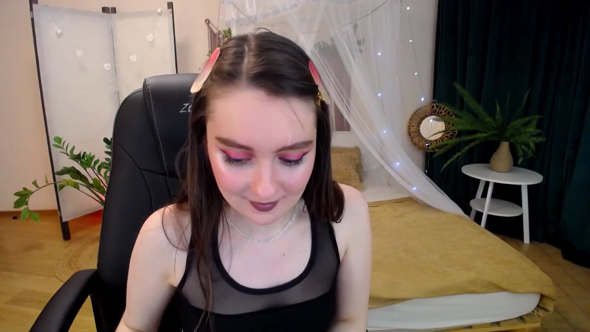 Gallery image thumbnail from Milim_Nava's myfreecams stream on, 04/13/2025, 16:33 image 12 of 20