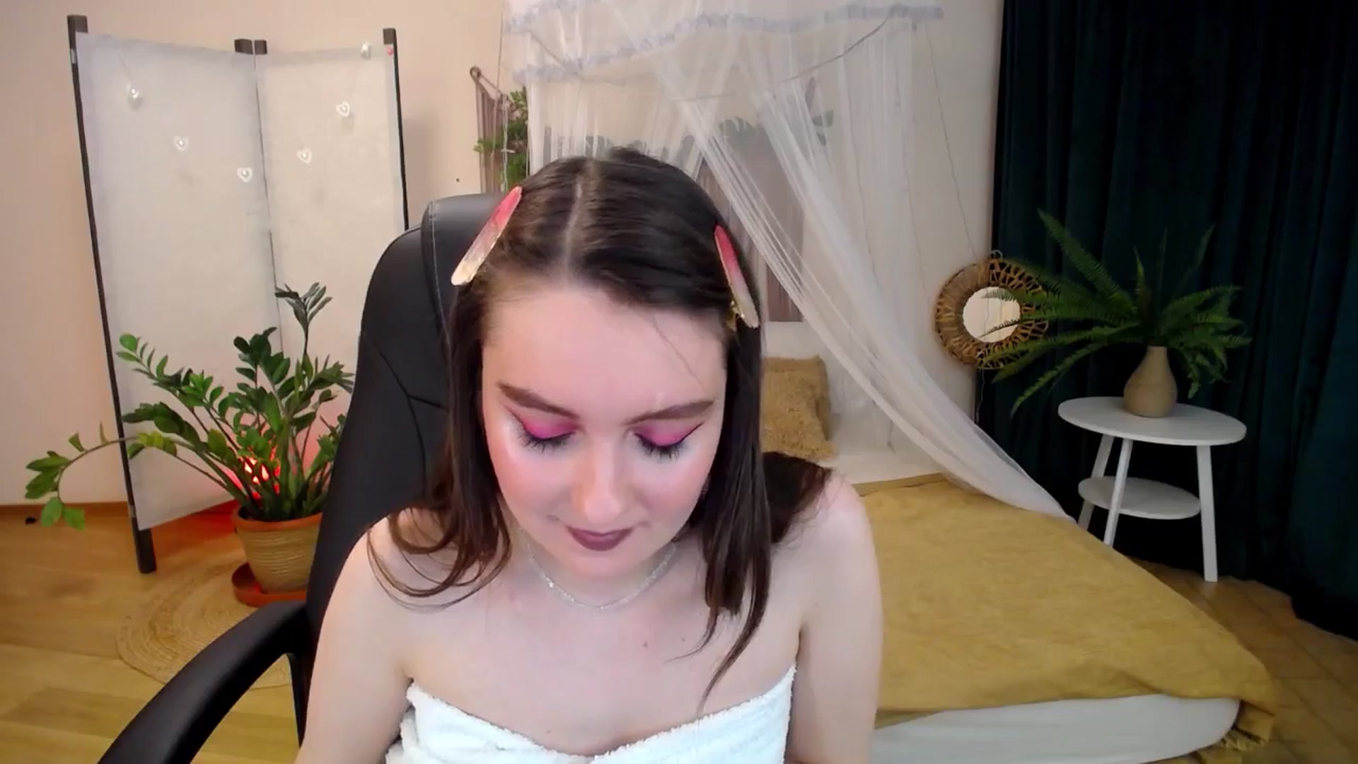Gallery image thumbnail from Milim_Nava's myfreecams stream on, 04/13/2025, 18:49 image 7 of 20