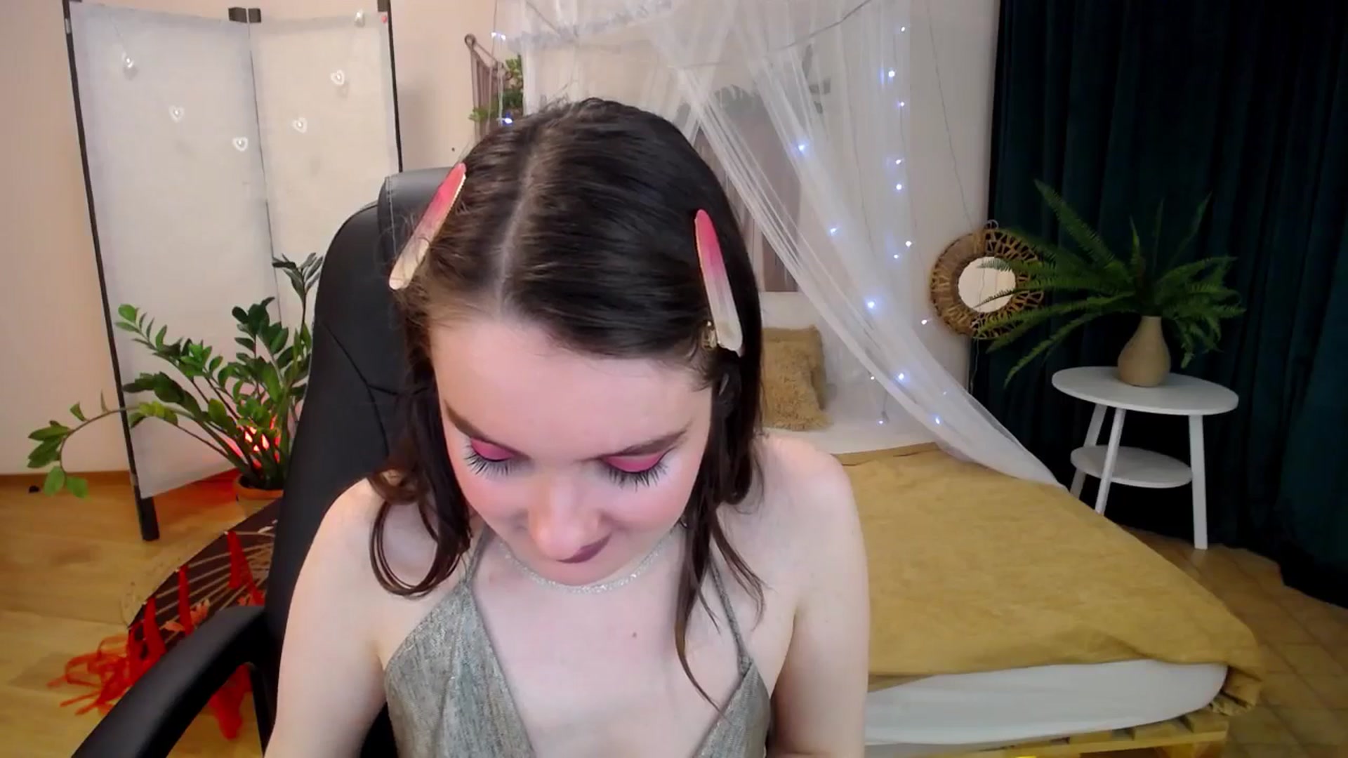 Gallery image thumbnail from Milim_Nava's myfreecams stream on, 04/13/2025, 18:49 image 17 of 20