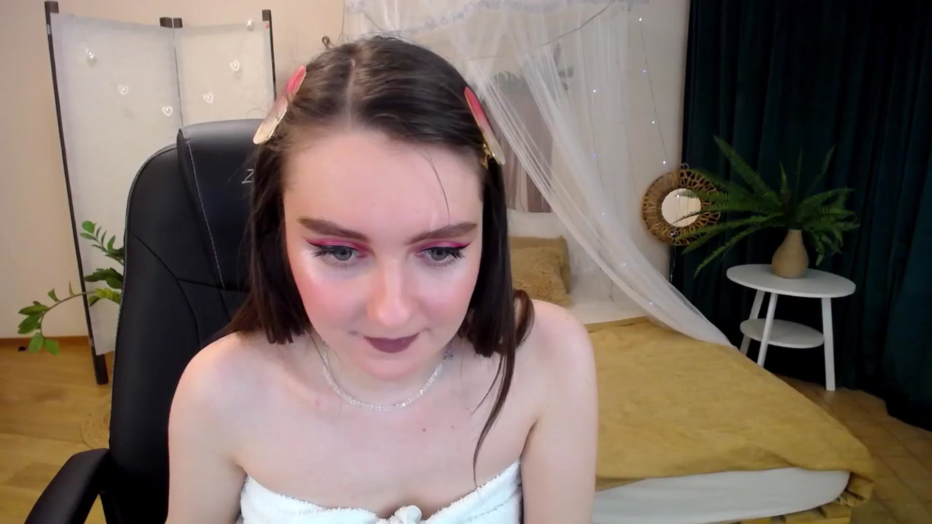Gallery image thumbnail from Milim_Nava's myfreecams stream on, 04/13/2025, 18:49 image 13 of 20