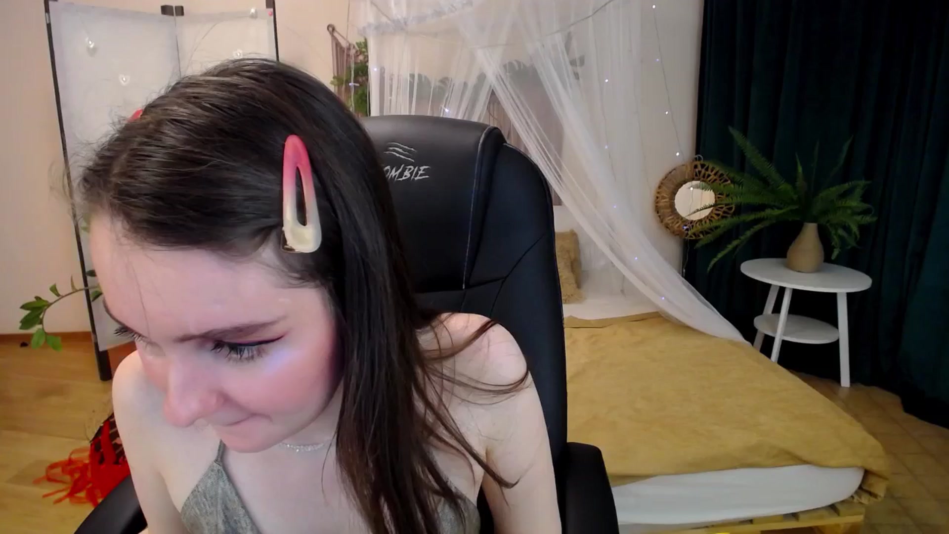 Gallery image thumbnail from Milim_Nava's myfreecams stream on, 04/13/2025, 18:49 image 15 of 20