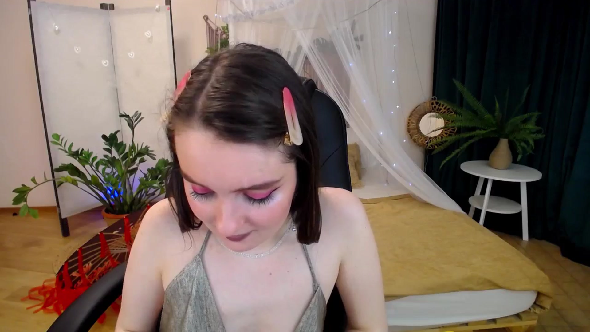 Gallery image thumbnail from Milim_Nava's myfreecams stream on, 04/13/2025, 18:49 image 16 of 20