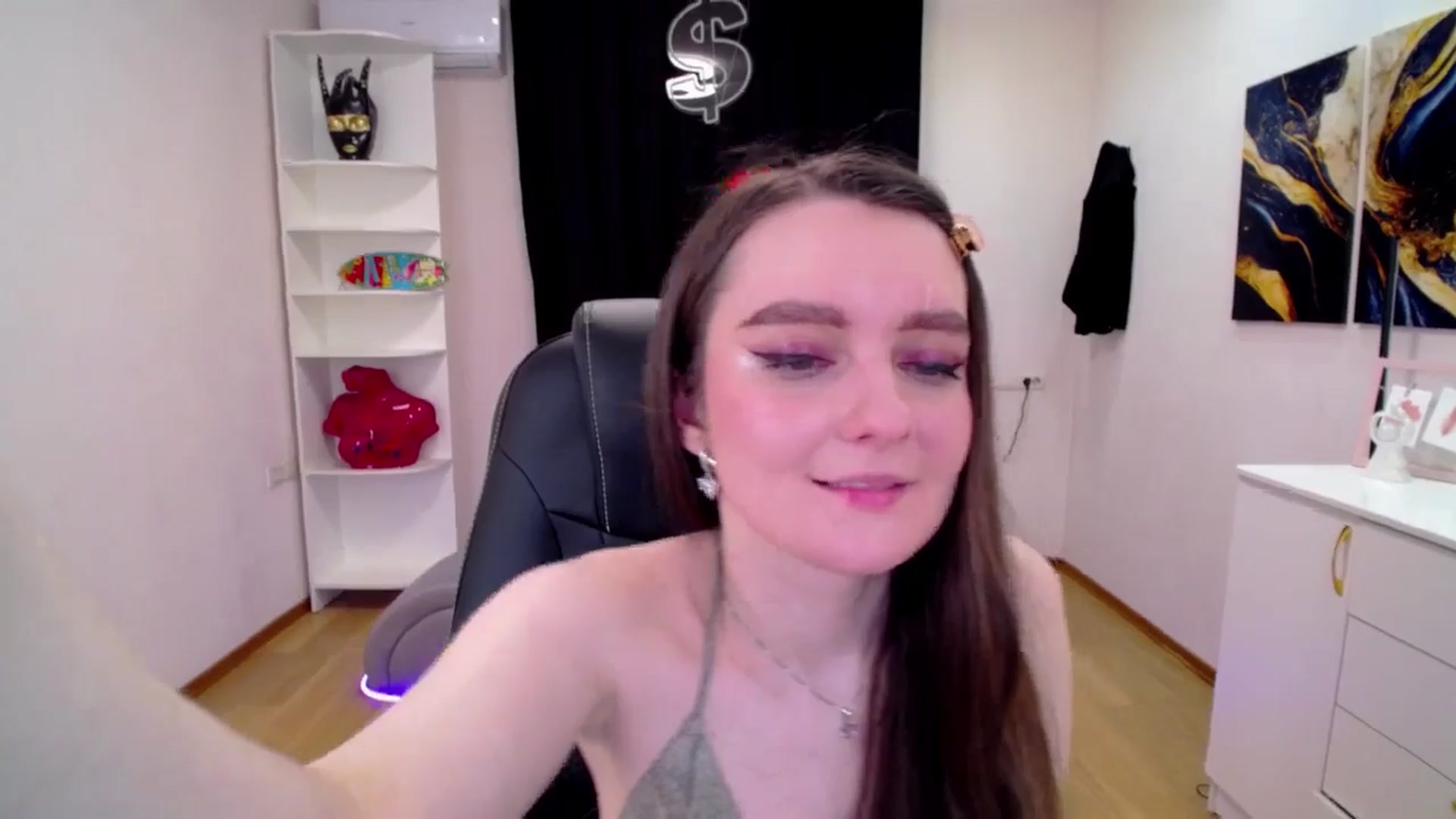 Gallery image thumbnail from Milim_Nava's myfreecams stream on, 04/17/2025, 07:11 image 8 of 20