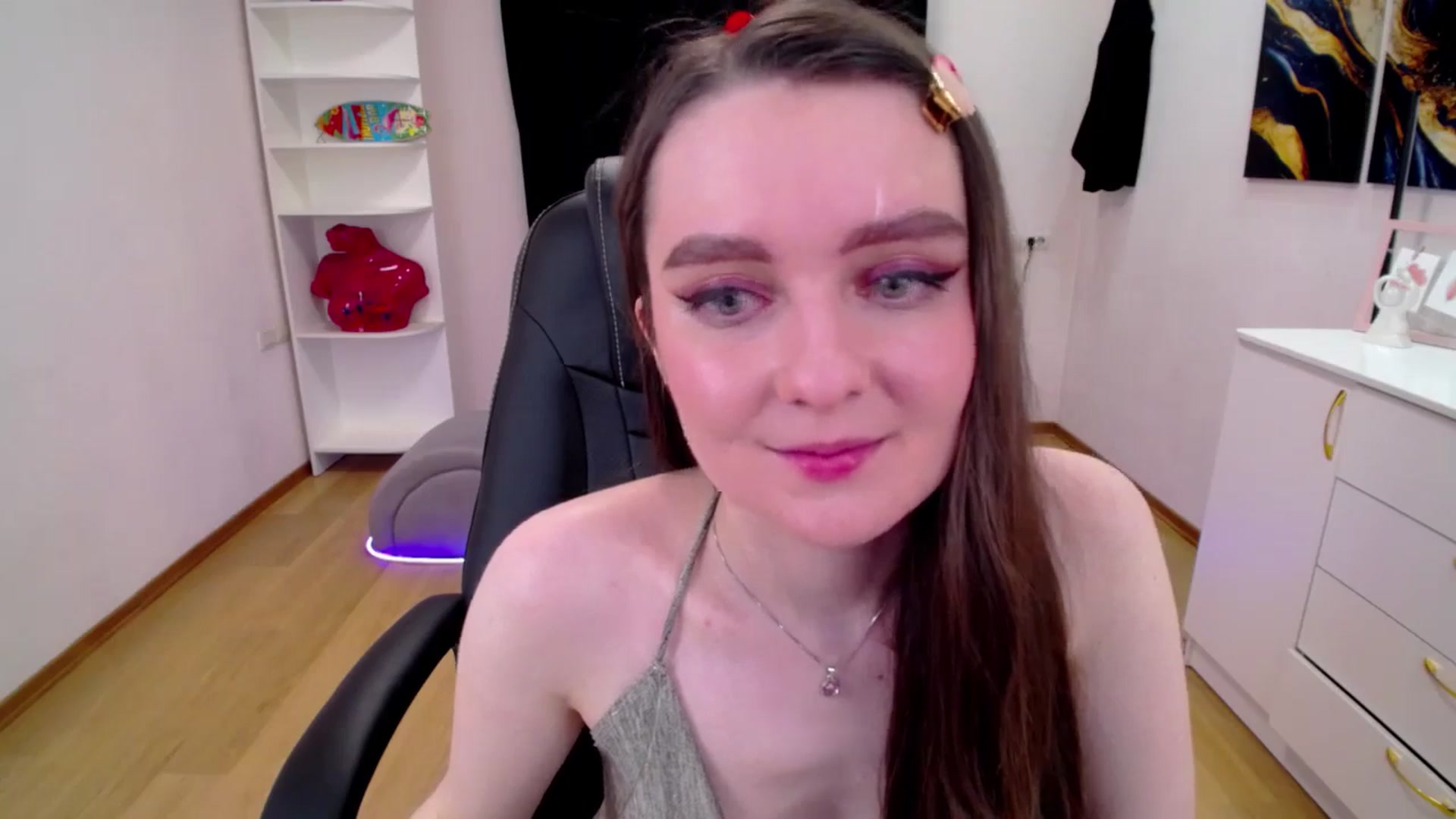 Gallery image thumbnail from Milim_Nava's myfreecams stream on, 04/17/2025, 07:11 image 3 of 20