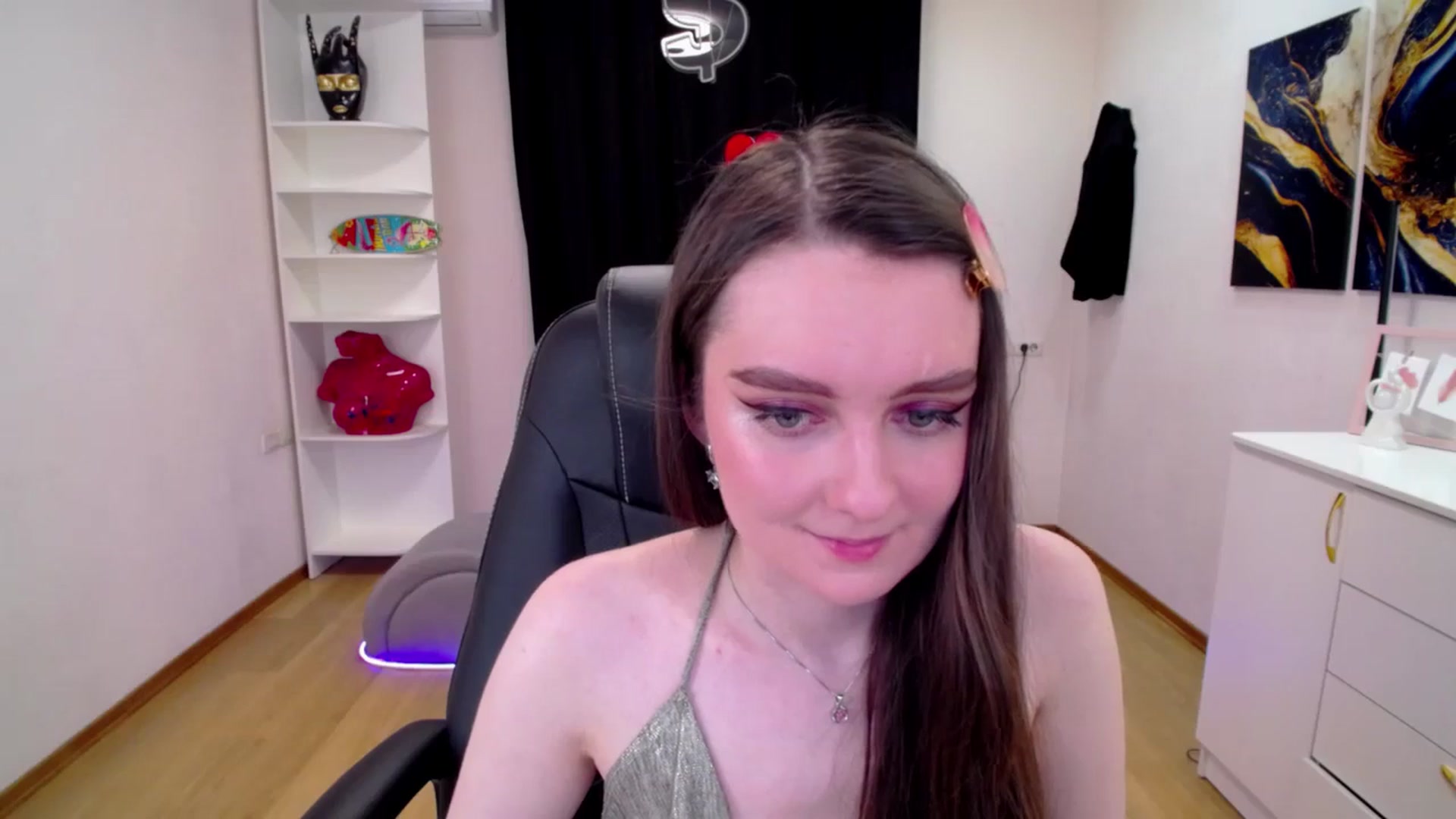 Gallery image thumbnail from Milim_Nava's myfreecams stream on, 04/17/2025, 07:11 image 18 of 20