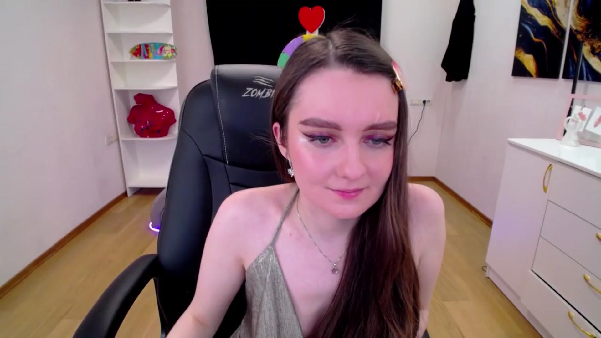 Gallery image thumbnail from Milim_Nava's myfreecams stream on, 04/17/2025, 07:50 image 3 of 20