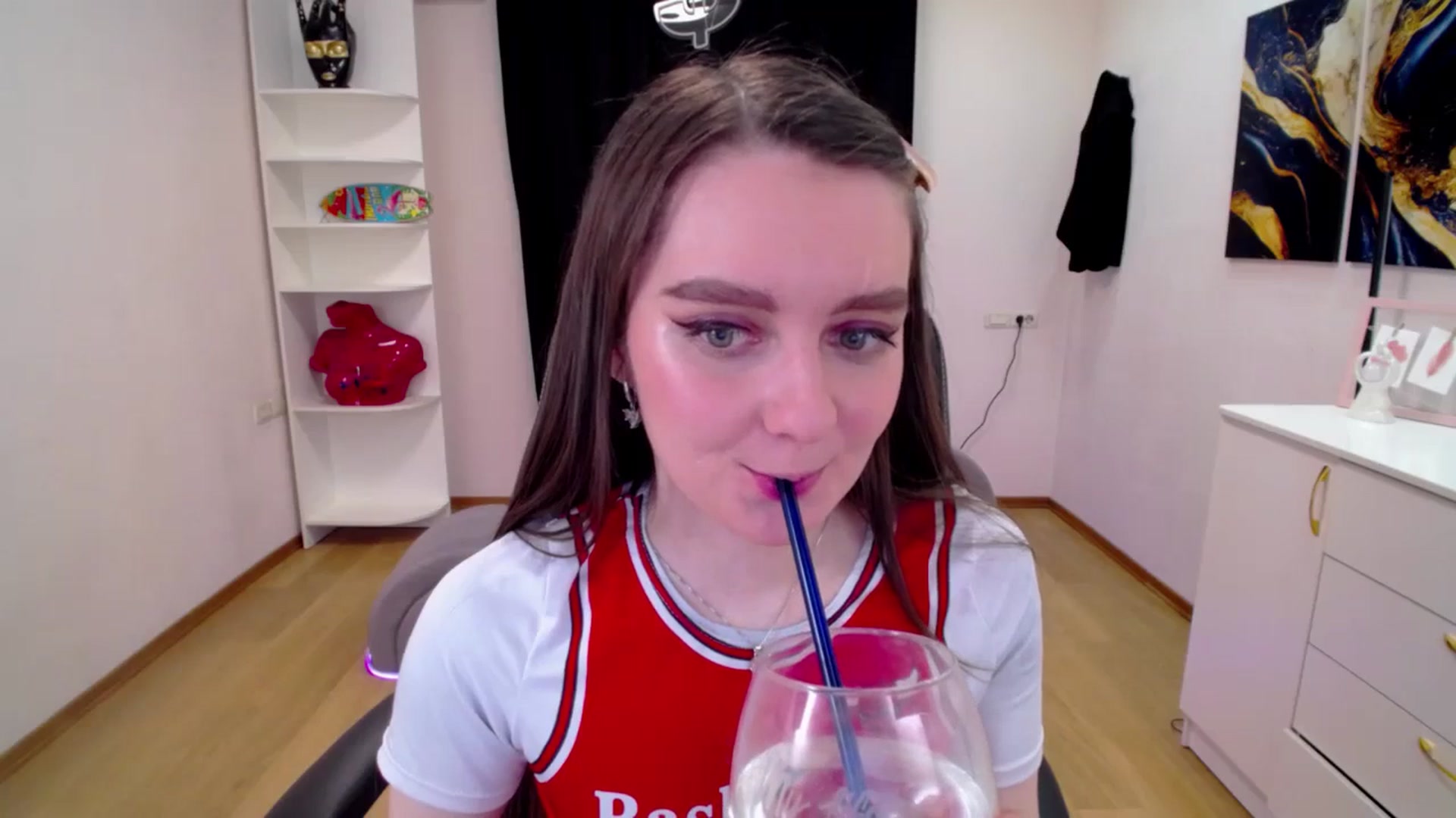 Gallery image thumbnail from Milim_Nava's myfreecams stream on, 04/17/2025, 09:59 image 17 of 20