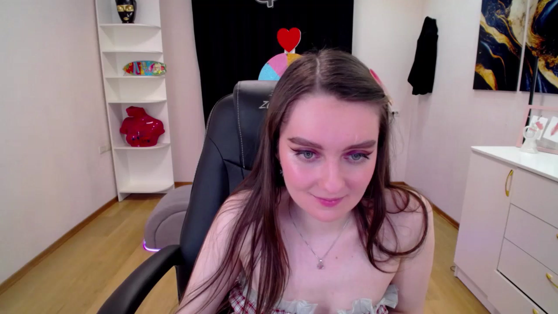 Gallery image thumbnail from Milim_Nava's myfreecams stream on, 04/17/2025, 10:43 image 16 of 20