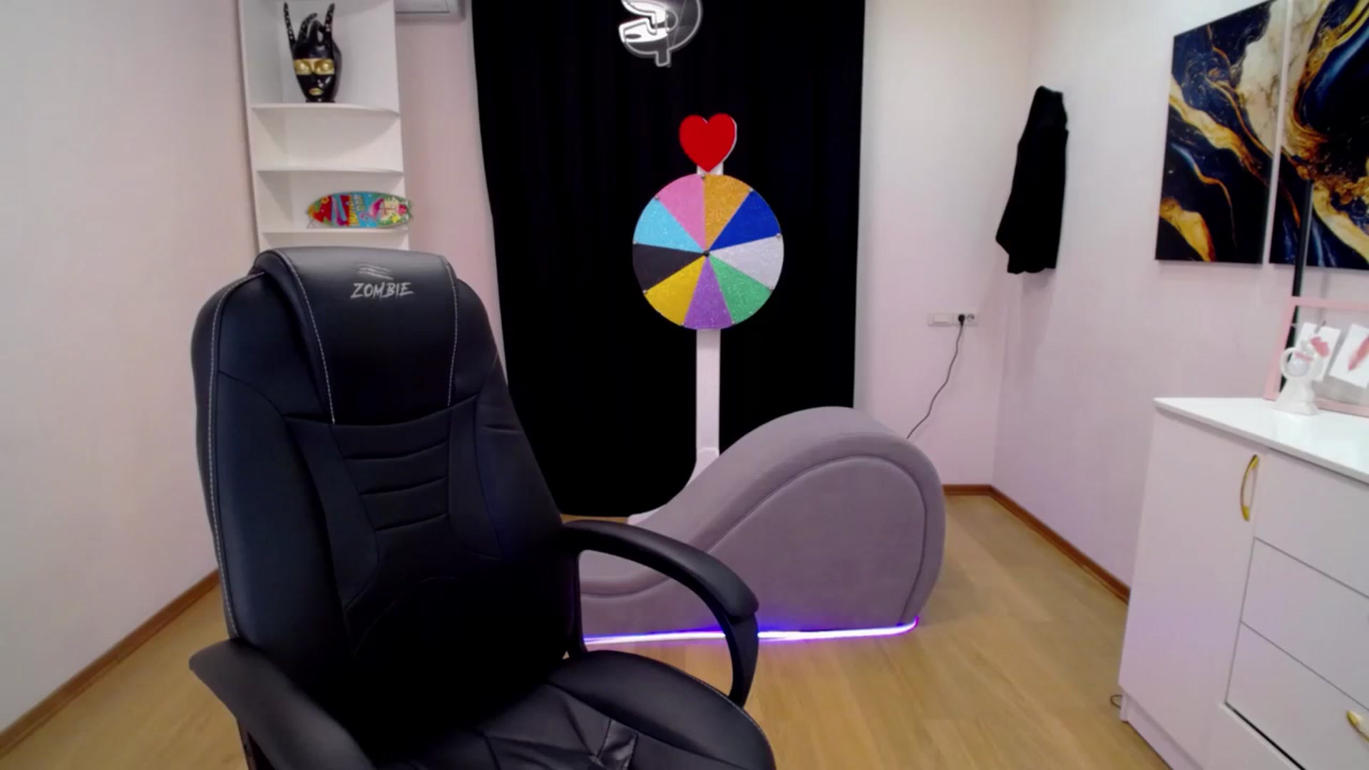 Gallery image thumbnail from Milim_Nava's myfreecams stream on, 04/17/2025, 10:43 image 1 of 20