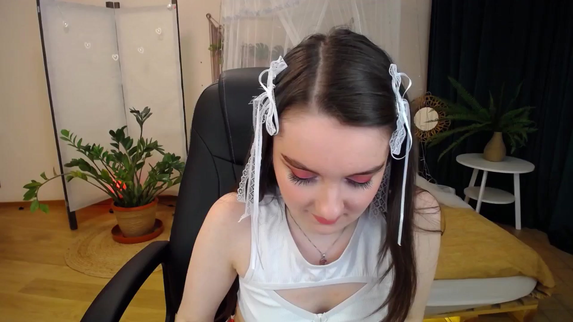 Gallery image thumbnail from Milim_Nava's myfreecams stream on, 04/18/2025, 19:37 image 7 of 20