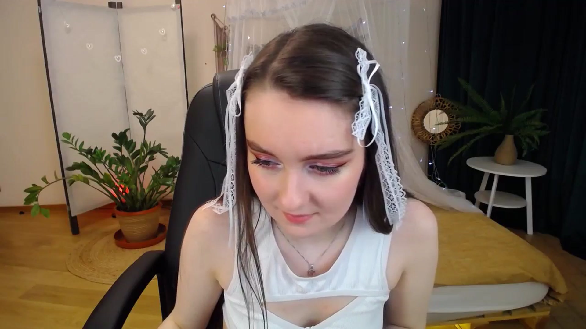 Gallery image thumbnail from Milim_Nava's myfreecams stream on, 04/18/2025, 19:37 image 10 of 20