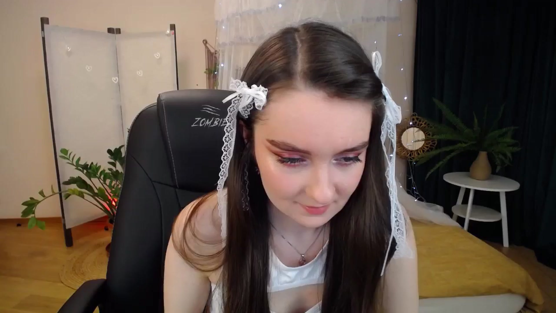Gallery image thumbnail from Milim_Nava's myfreecams stream on, 04/18/2025, 19:37 image 17 of 20