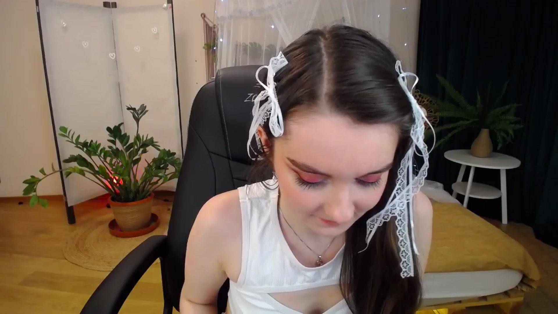 Gallery image thumbnail from Milim_Nava's myfreecams stream on, 04/18/2025, 19:37 image 5 of 20