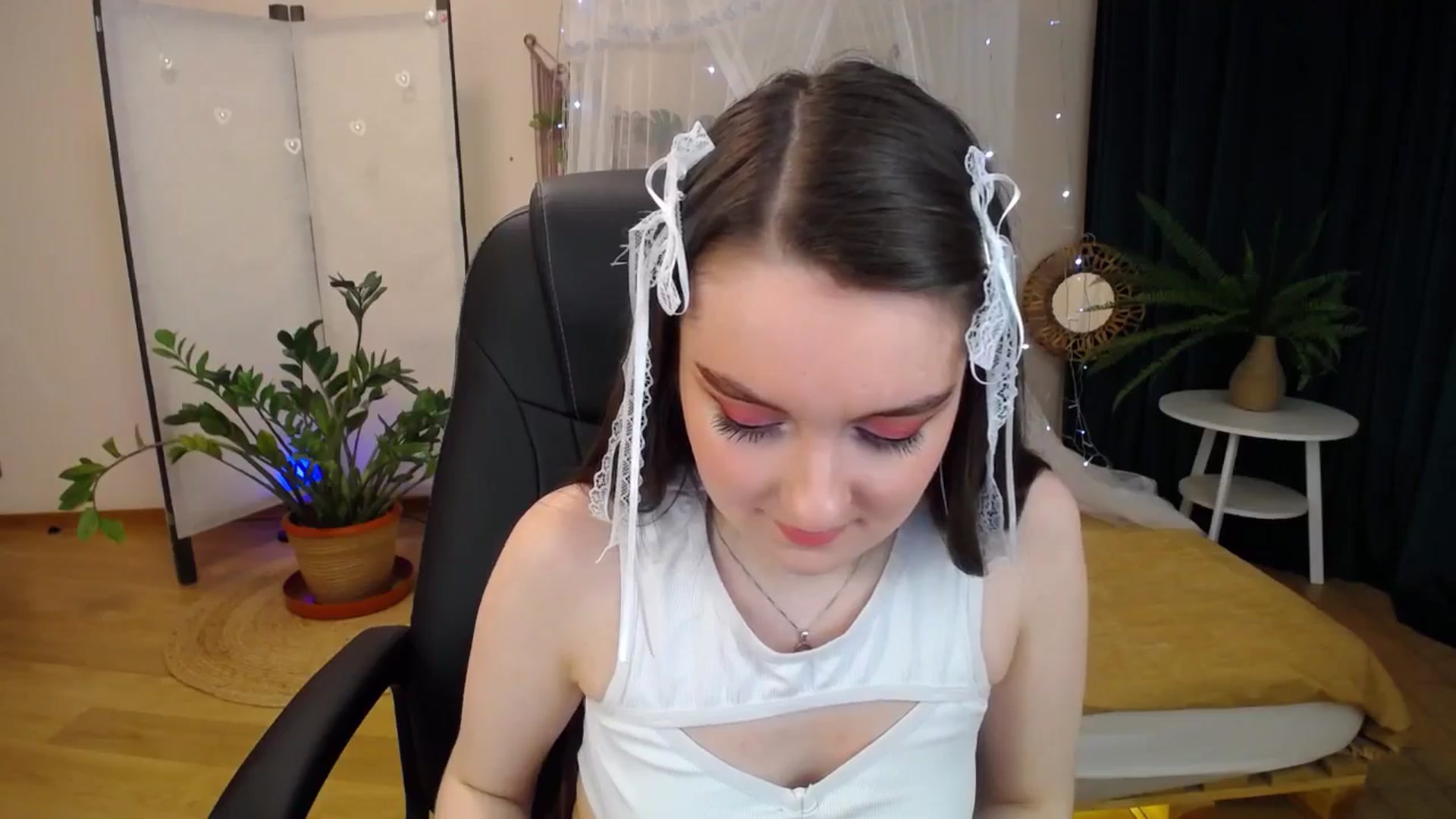 Gallery image thumbnail from Milim_Nava's myfreecams stream on, 04/18/2025, 19:37 image 8 of 20